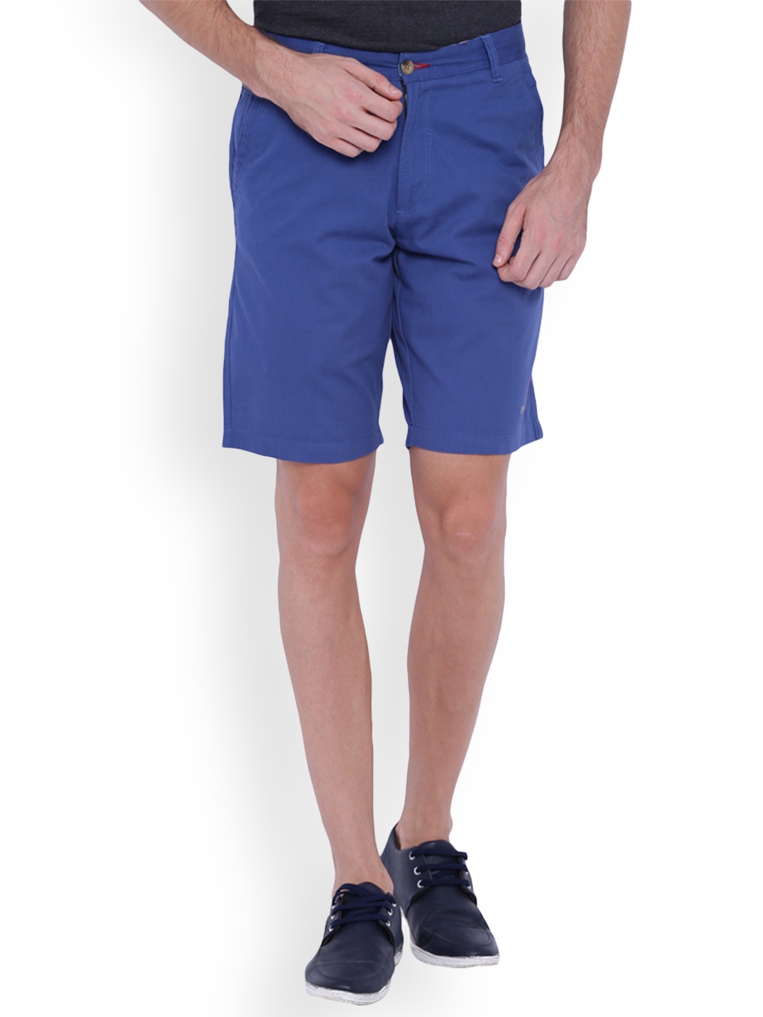 

Balista Men Blue Solid Regular Fit Chino Shorts