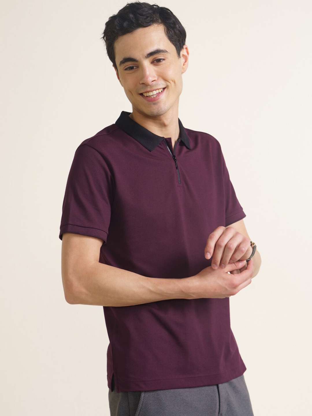 

DaMENSCH Men Solid Contrast Polo Collar Constant All-Degree Thermoregulating Pique T-Shirt, Maroon