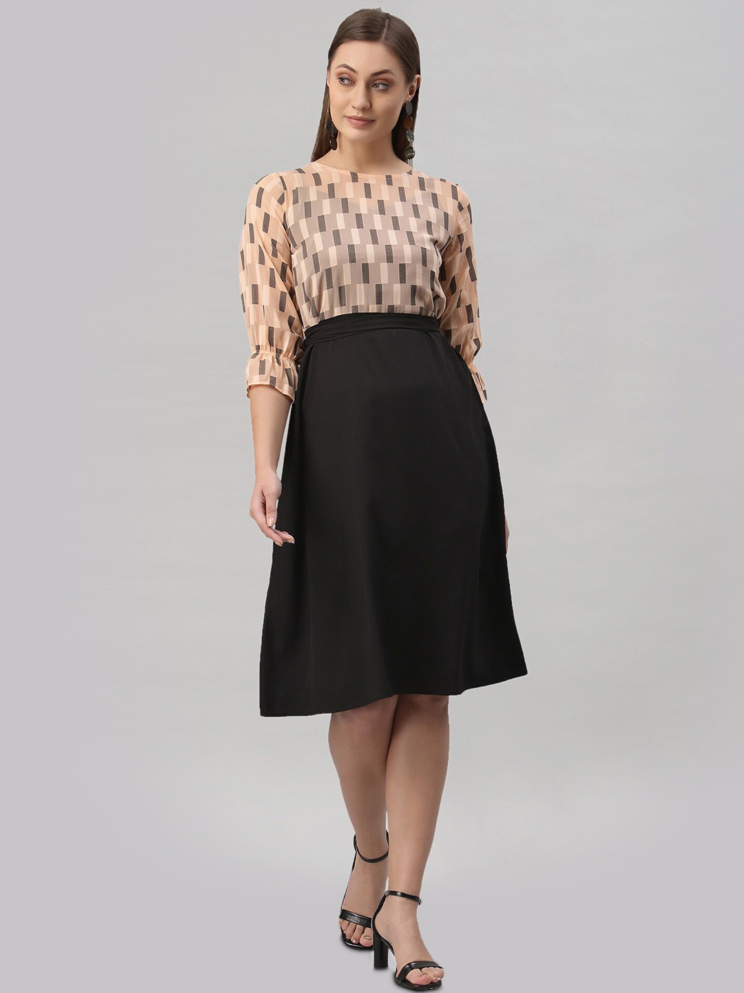 

Selvia Geometric Printed Bell Sleeves Crepe A-Line Dress, Black