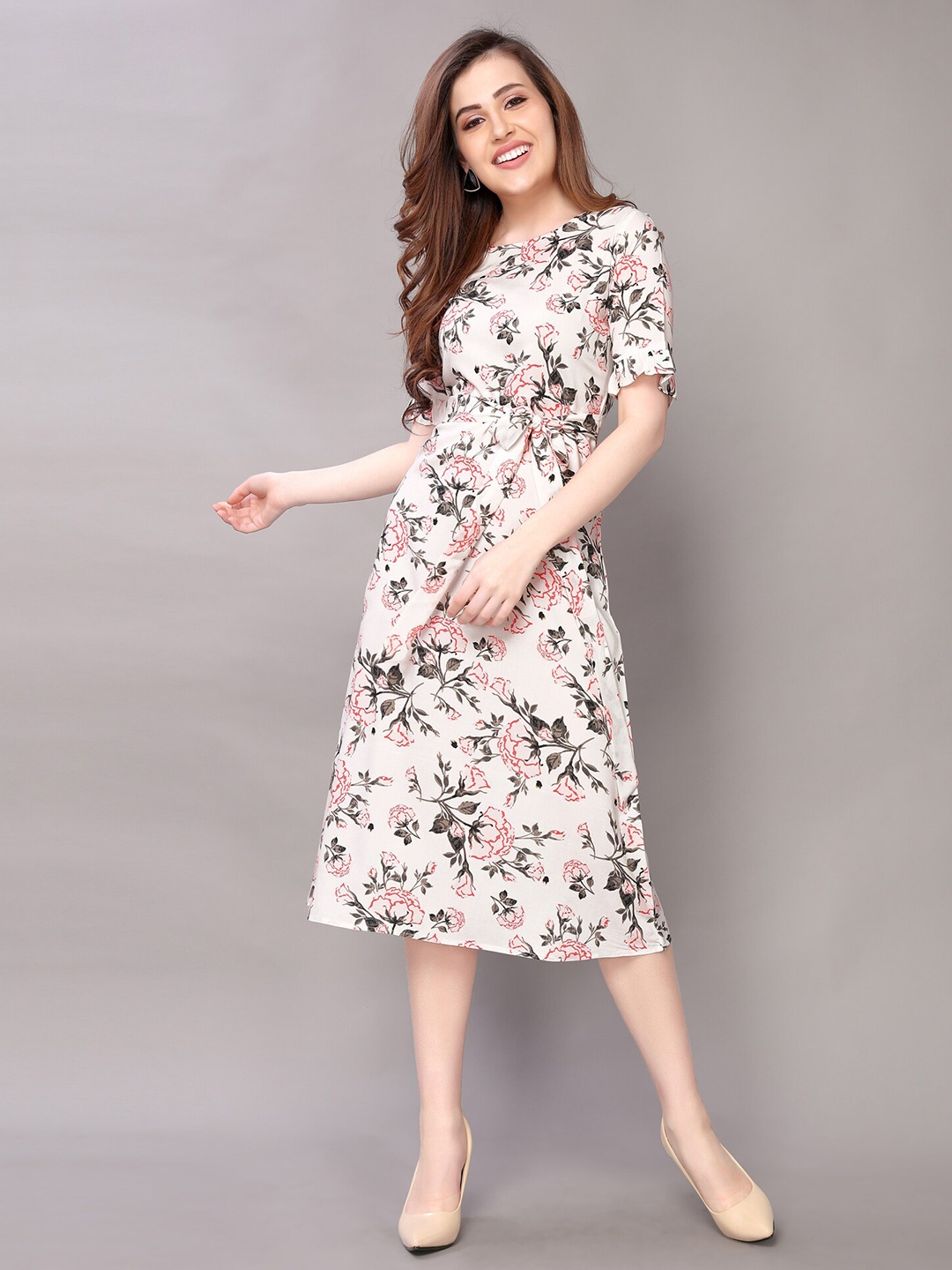 

Selvia Round Neck Floral Printed Fit & Flare Midi Dress With Belt, White