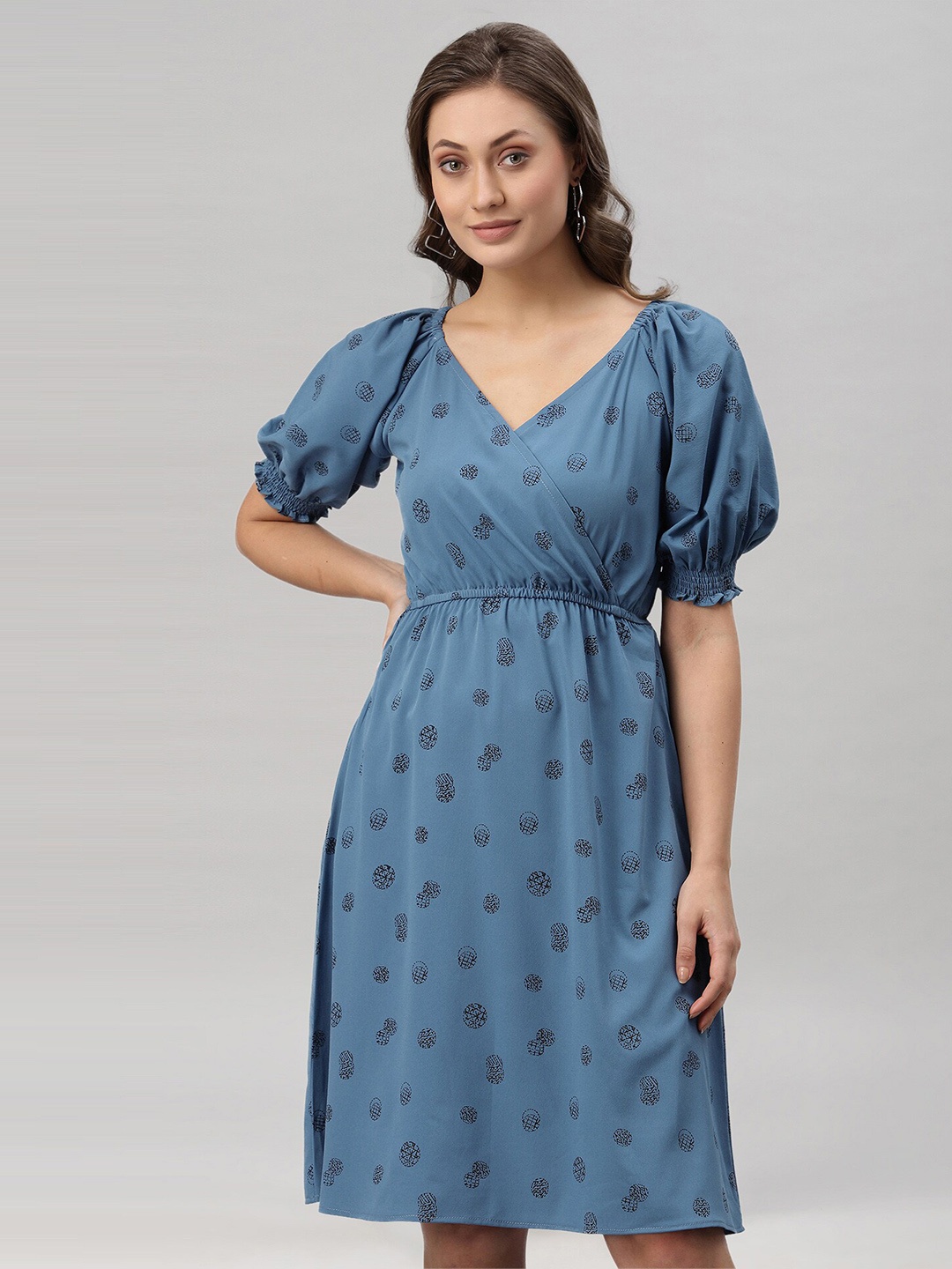 

Selvia V-Neck Conversational Printed Puff Sleeve Crepe Dress, Blue