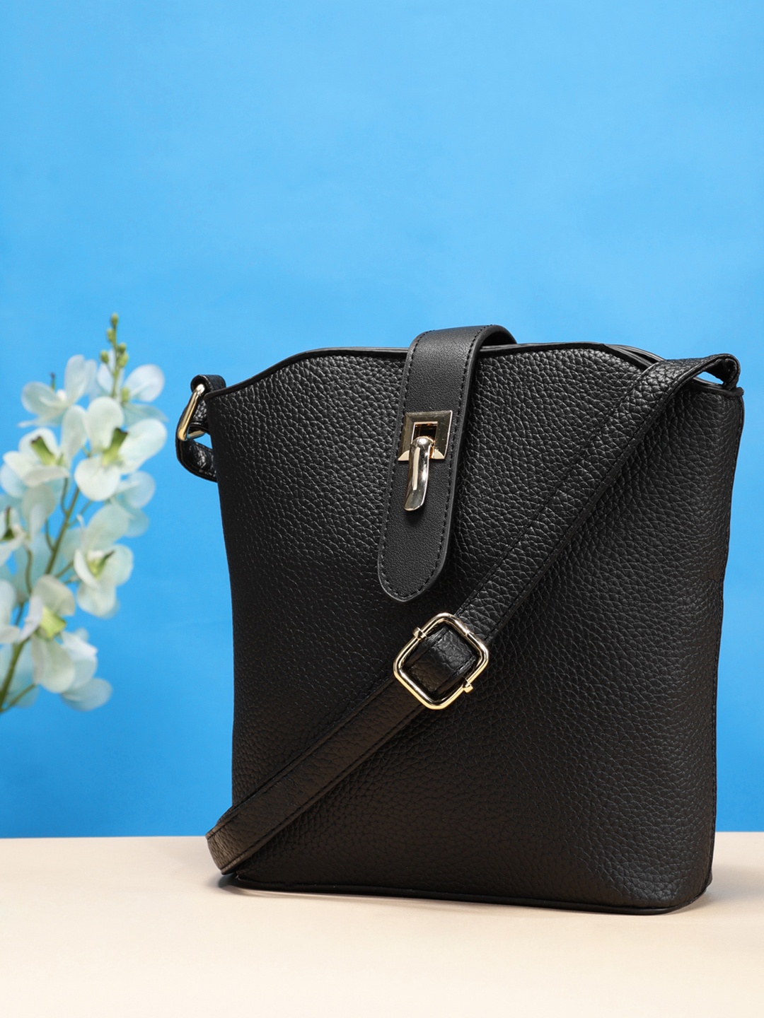 

Mast & Harbour Black Solid Sling Bag