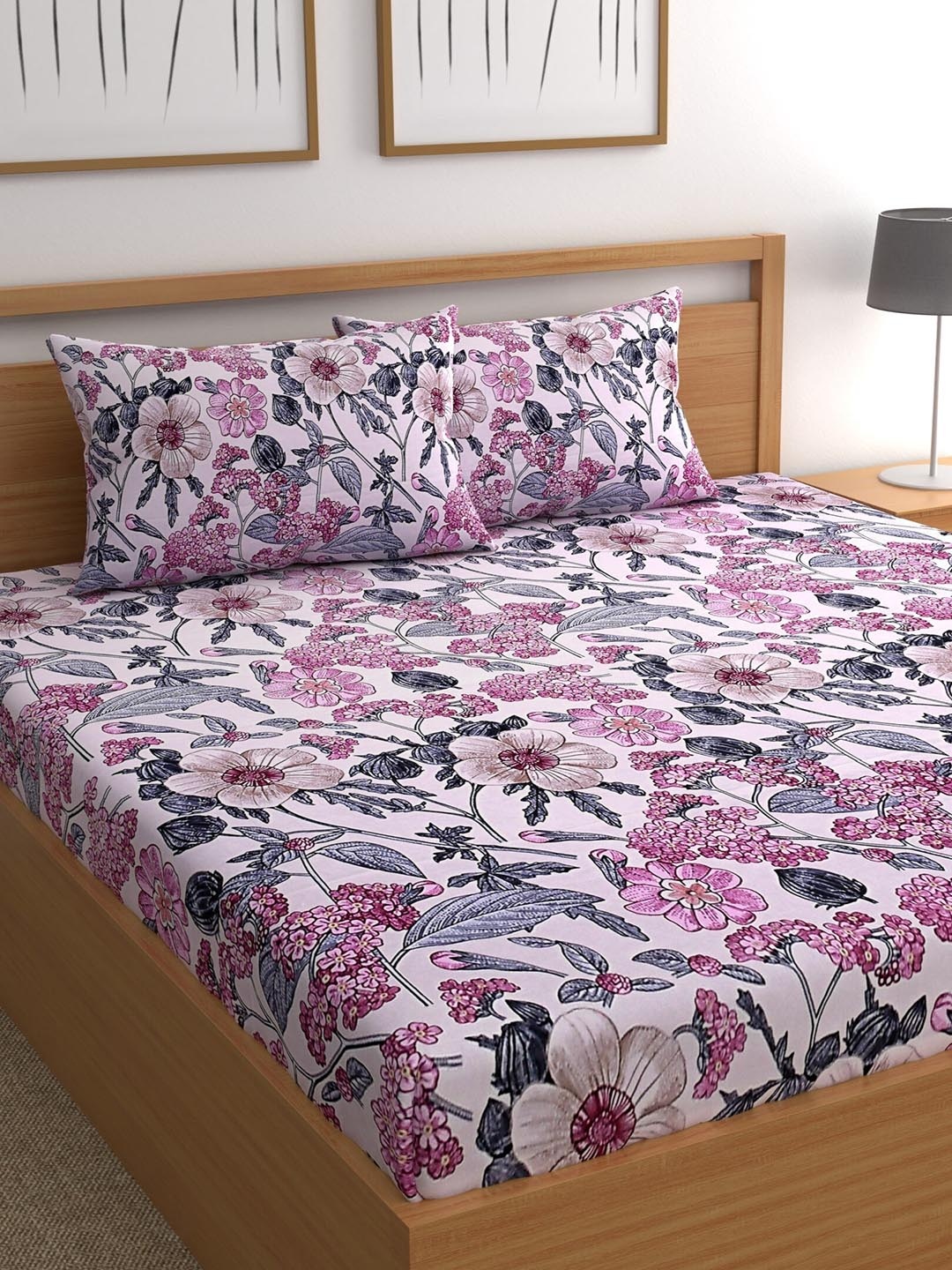 

CHHAVI INDIA Off White & Pink Floral Printed 210 TC Queen Bedsheet & Pillow Covers