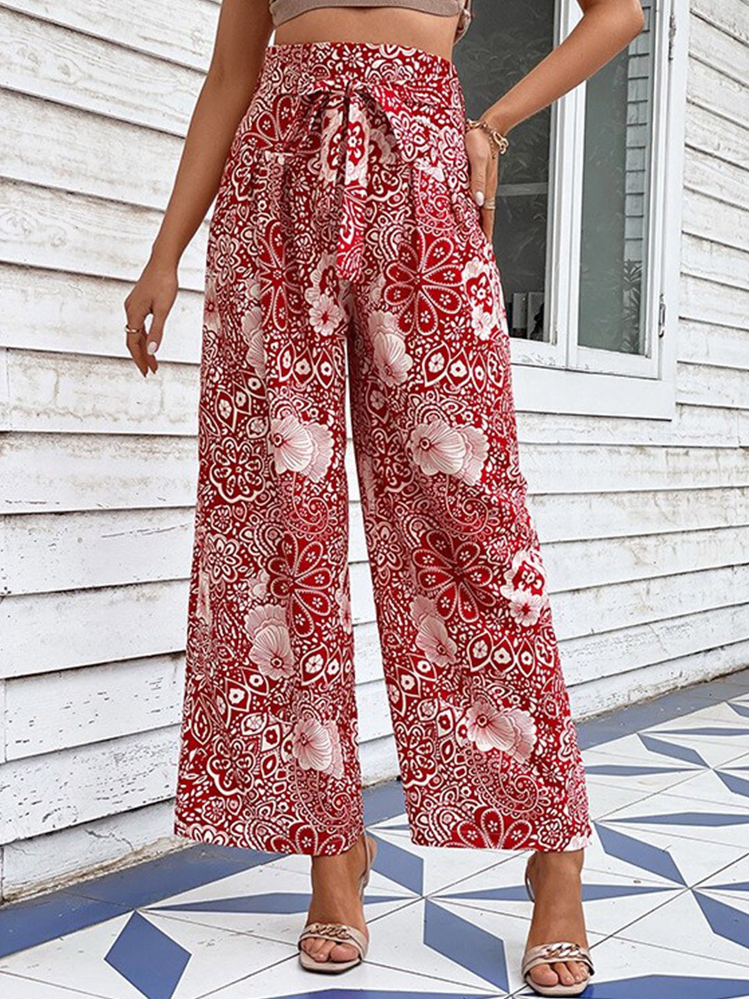 

BoStreet Women Floral Printed Trousers, Red