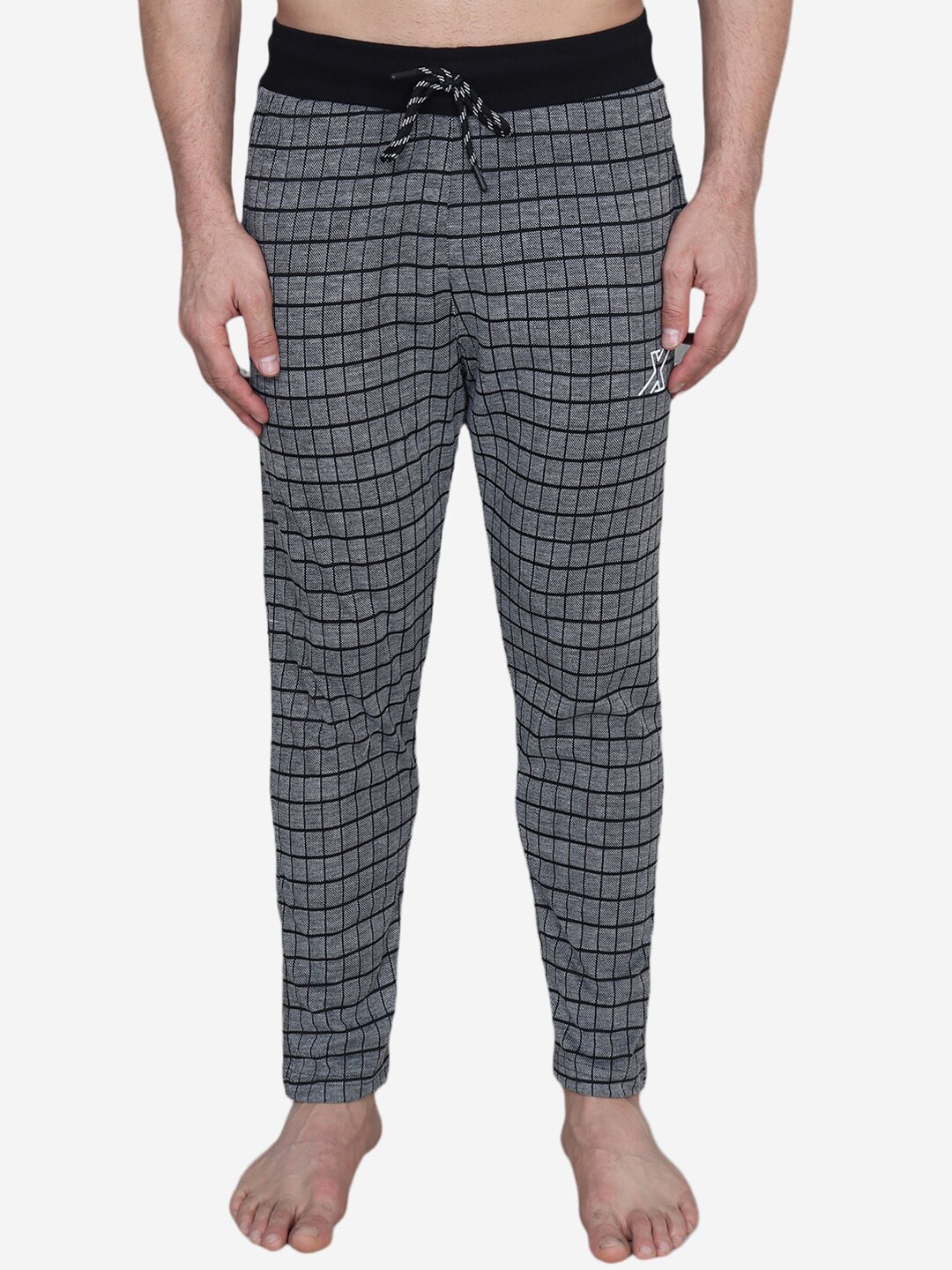 

Xohy Men Checked Cotton Mid Rise Lounge Pants, Black