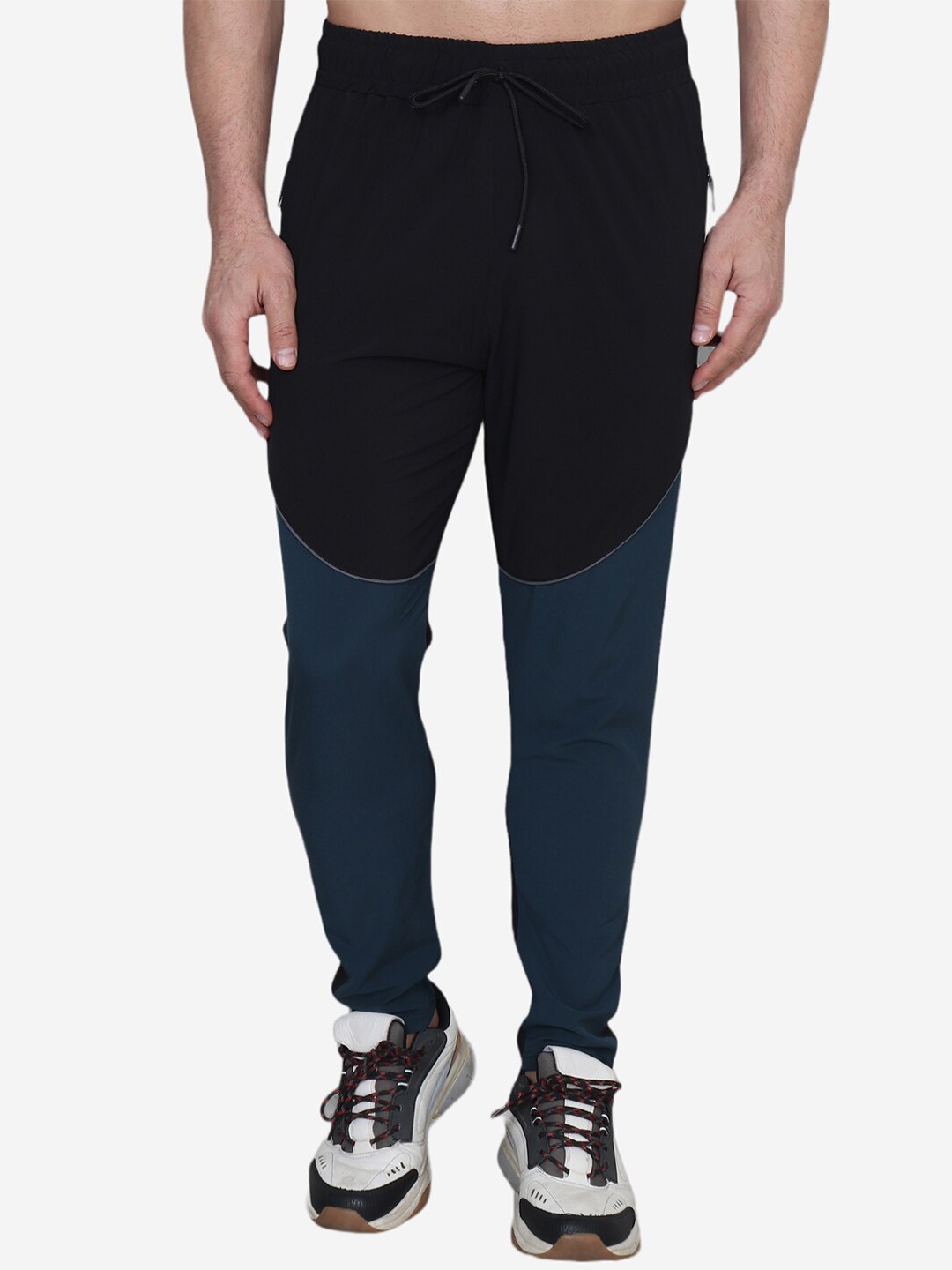 

Xohy Men Colourblocked Mid-Rise Regular Fit Track Pant, Black