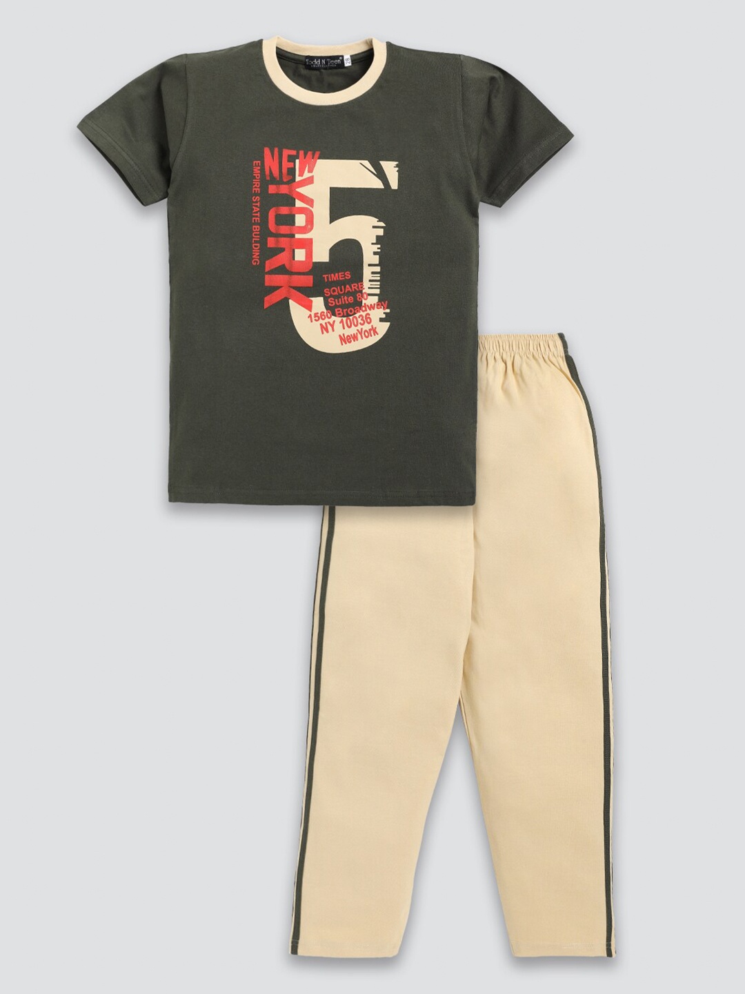 

Todd N Teen Boys Typographic Printed Pure Cotton T-shirt with Trousers, Green