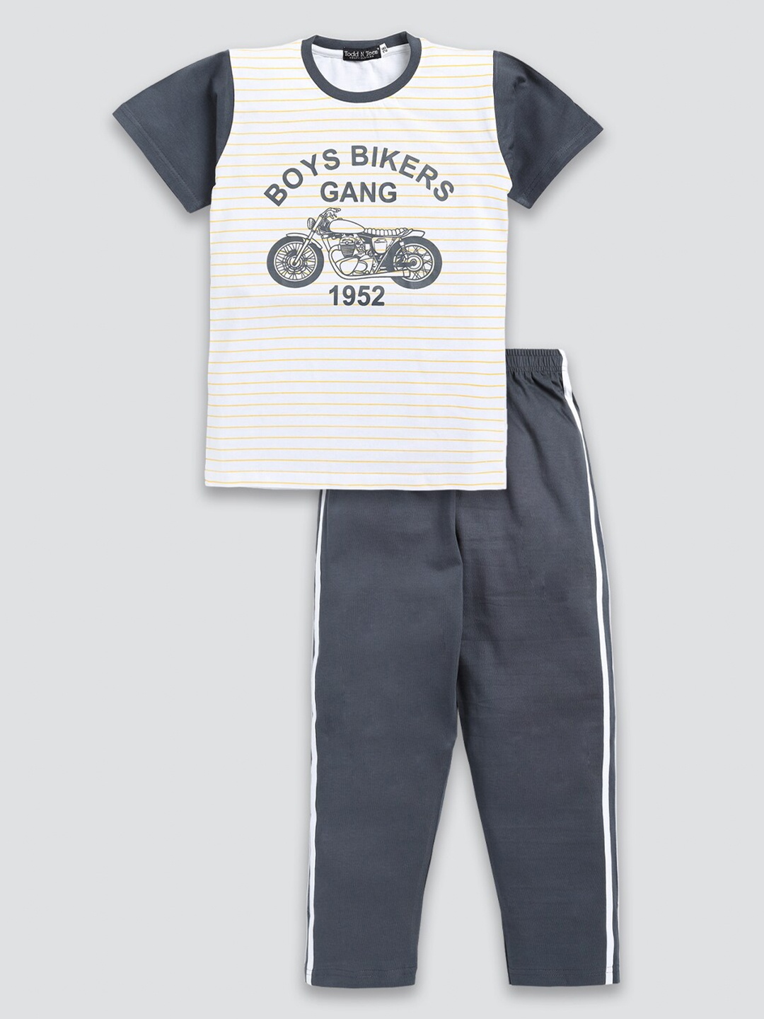 

Todd N Teen Boys Typographic Printed Pure Cotton T-shirt with Trousers, White