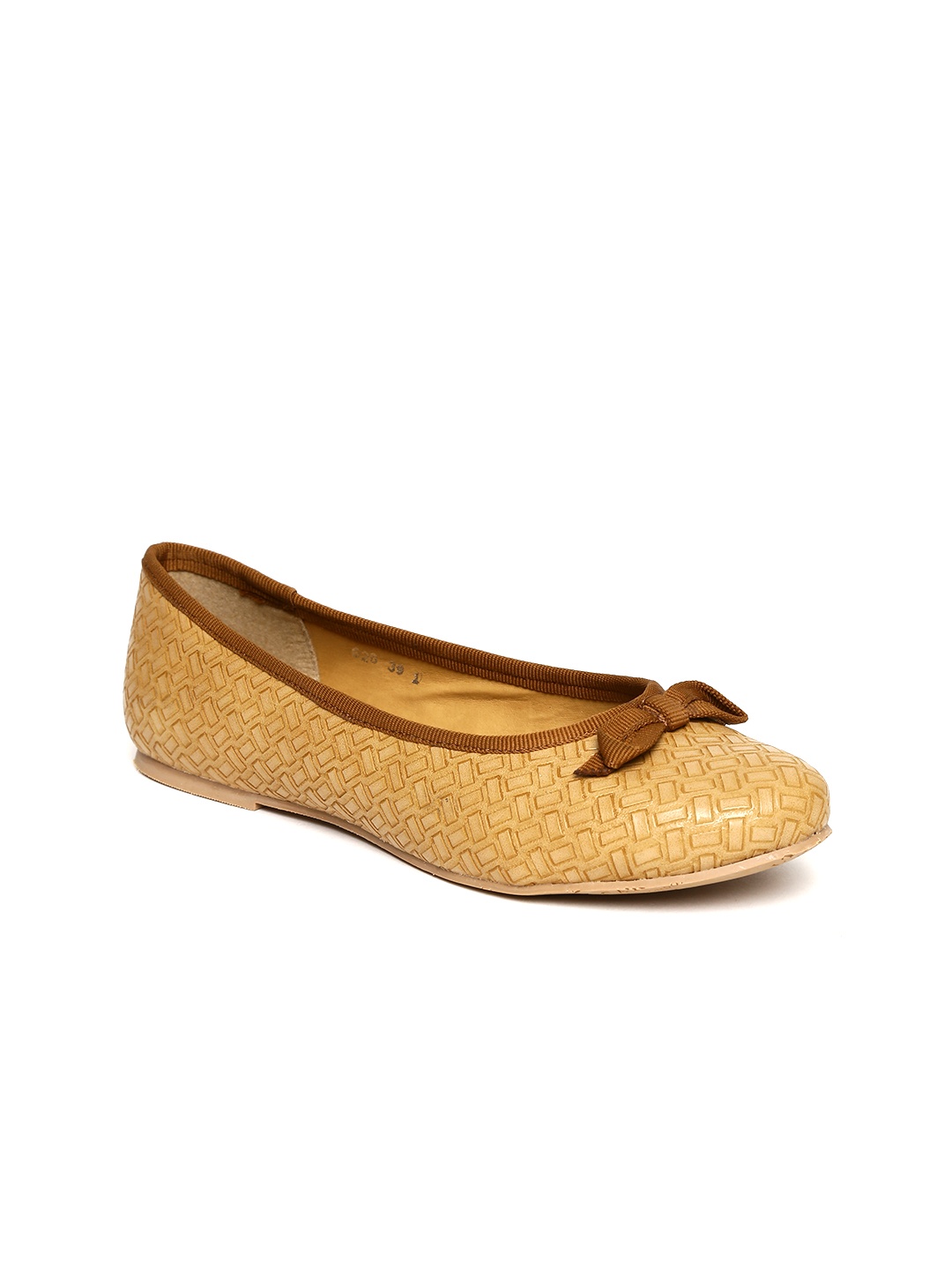 

Carlton London Women Brown Basketweave-Textured Leather Ballerinas