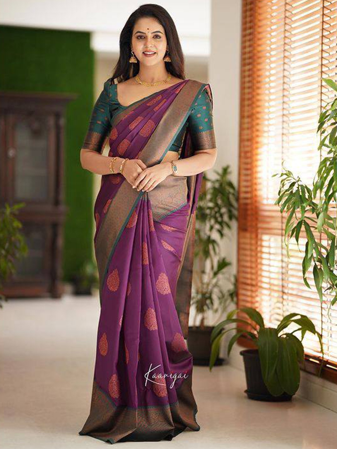 

TIEXA Ethnic Woven Design Zari Pure Silk Banarasi Saree, Purple
