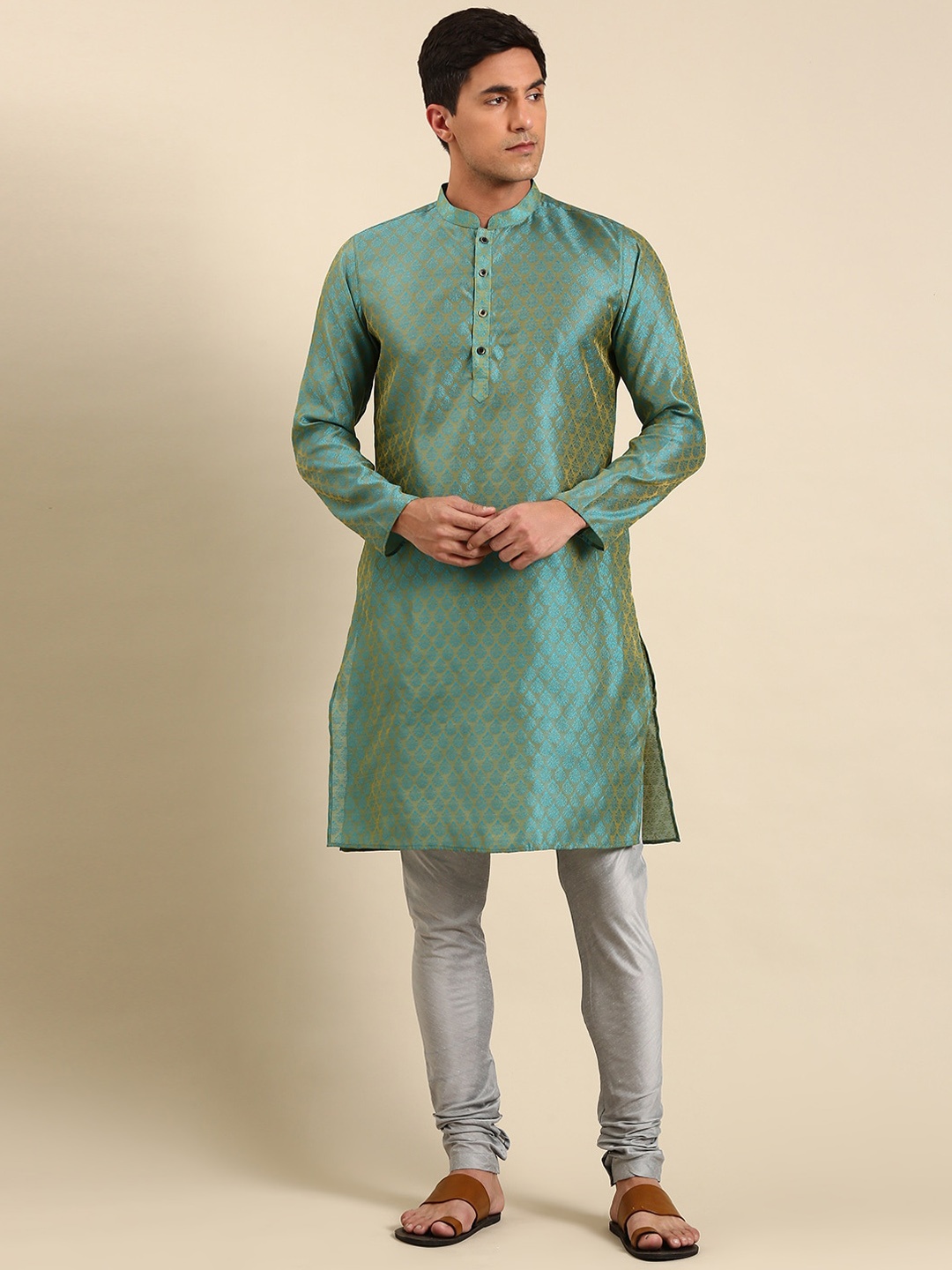 

Amodh by Kisah Ethnic Motifs Woven Design Mandarin Collar Dupion Silk Kurta, Green