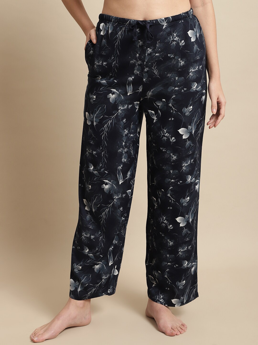 

Kanvin Women Printed Mid-Rise Lounge Pants, Navy blue