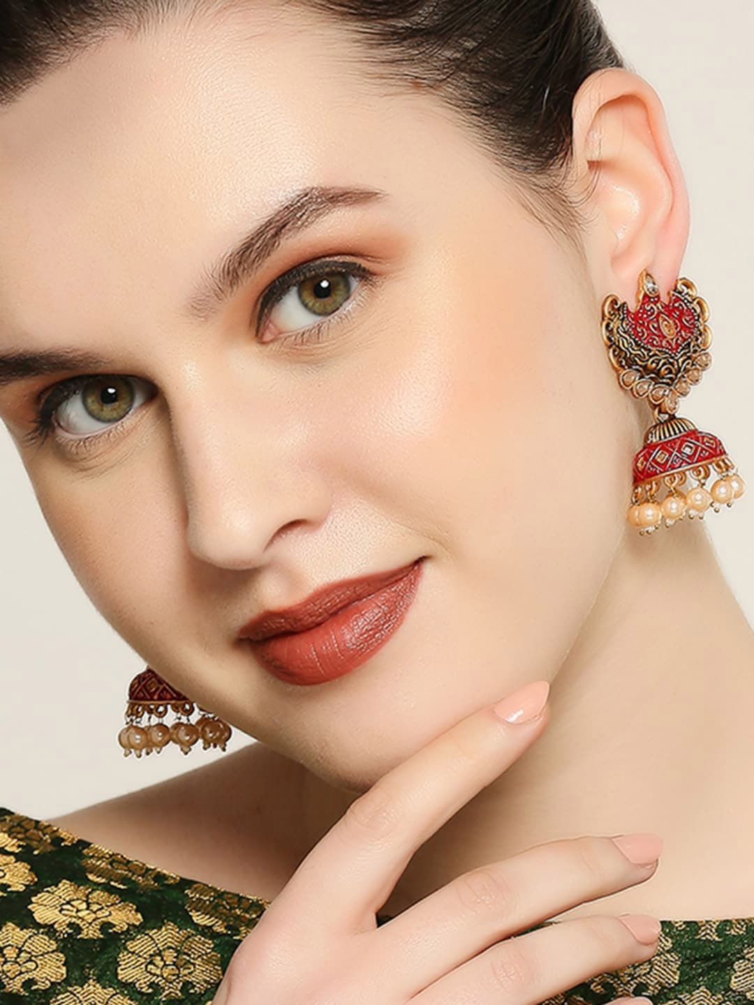 

OOMPH Gold-Plated Meenakari & Pearls Jhumka Earrings
