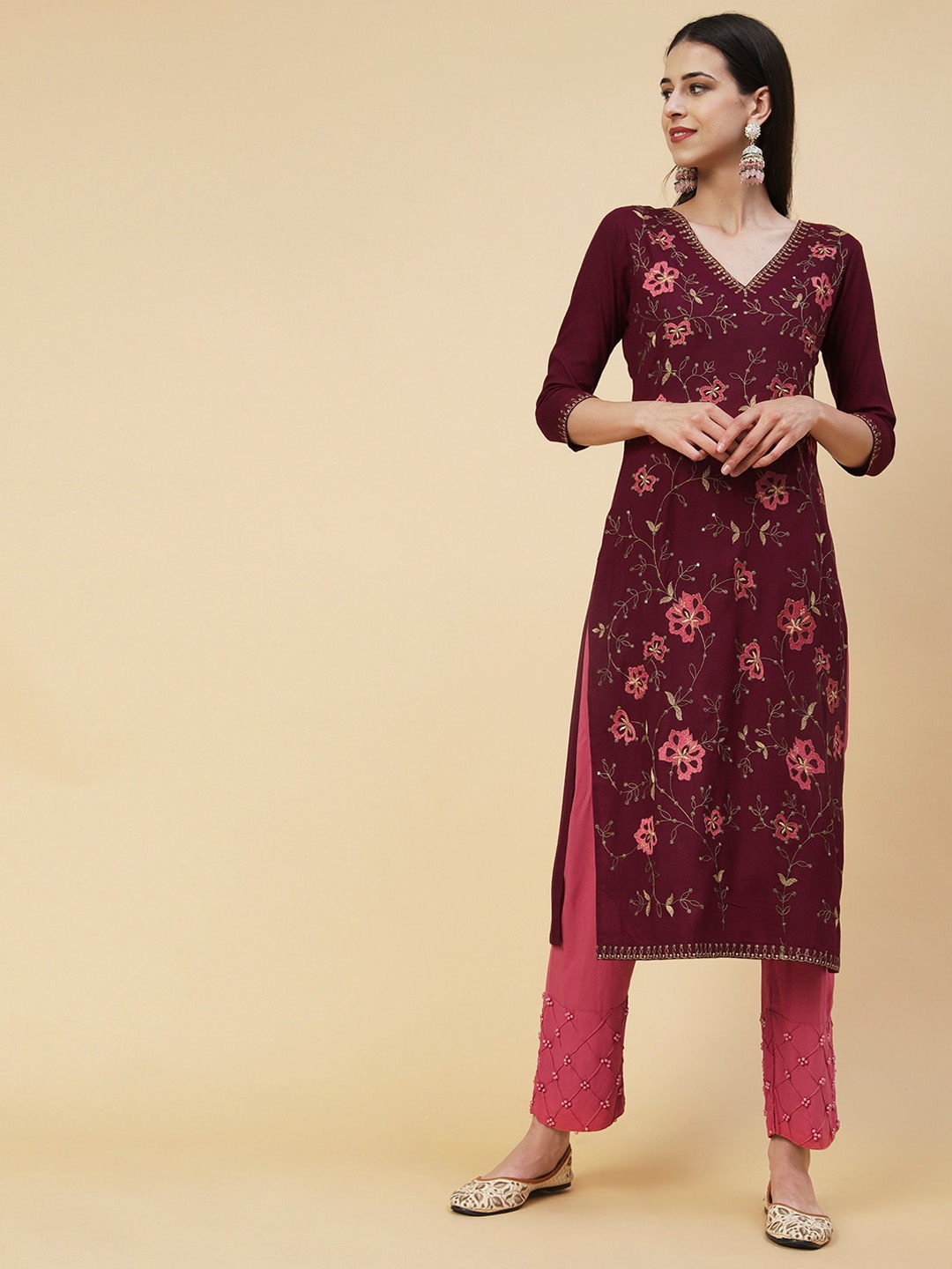 

FASHOR Floral Embroidered Sequined Straight Kurta, Maroon