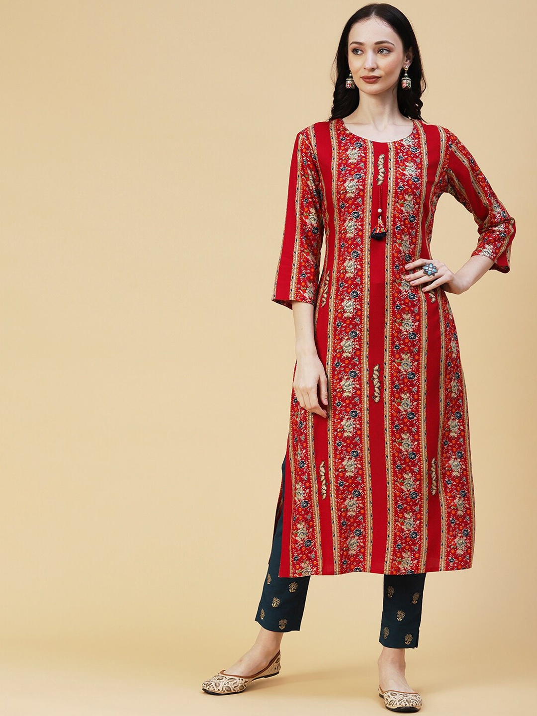 

FASHOR Floral Printed Beads & Stones Foil Print Straight Kurta, Red