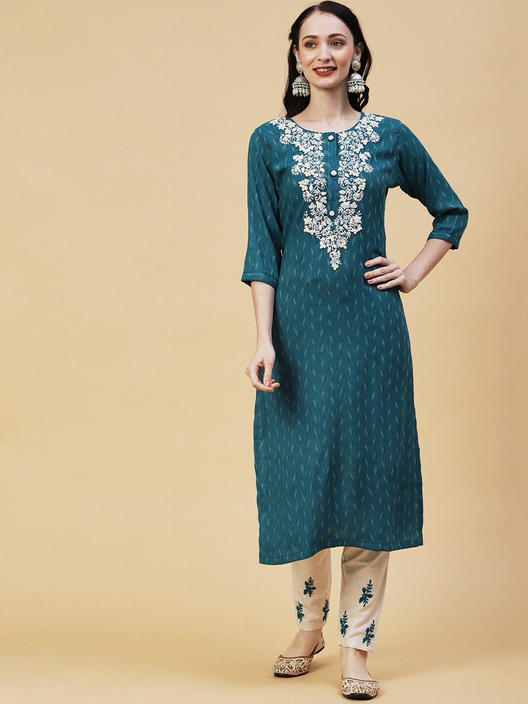 

FASHOR Ethnic Motifs Embroidered Sequinned Kurta with Trousers, Teal