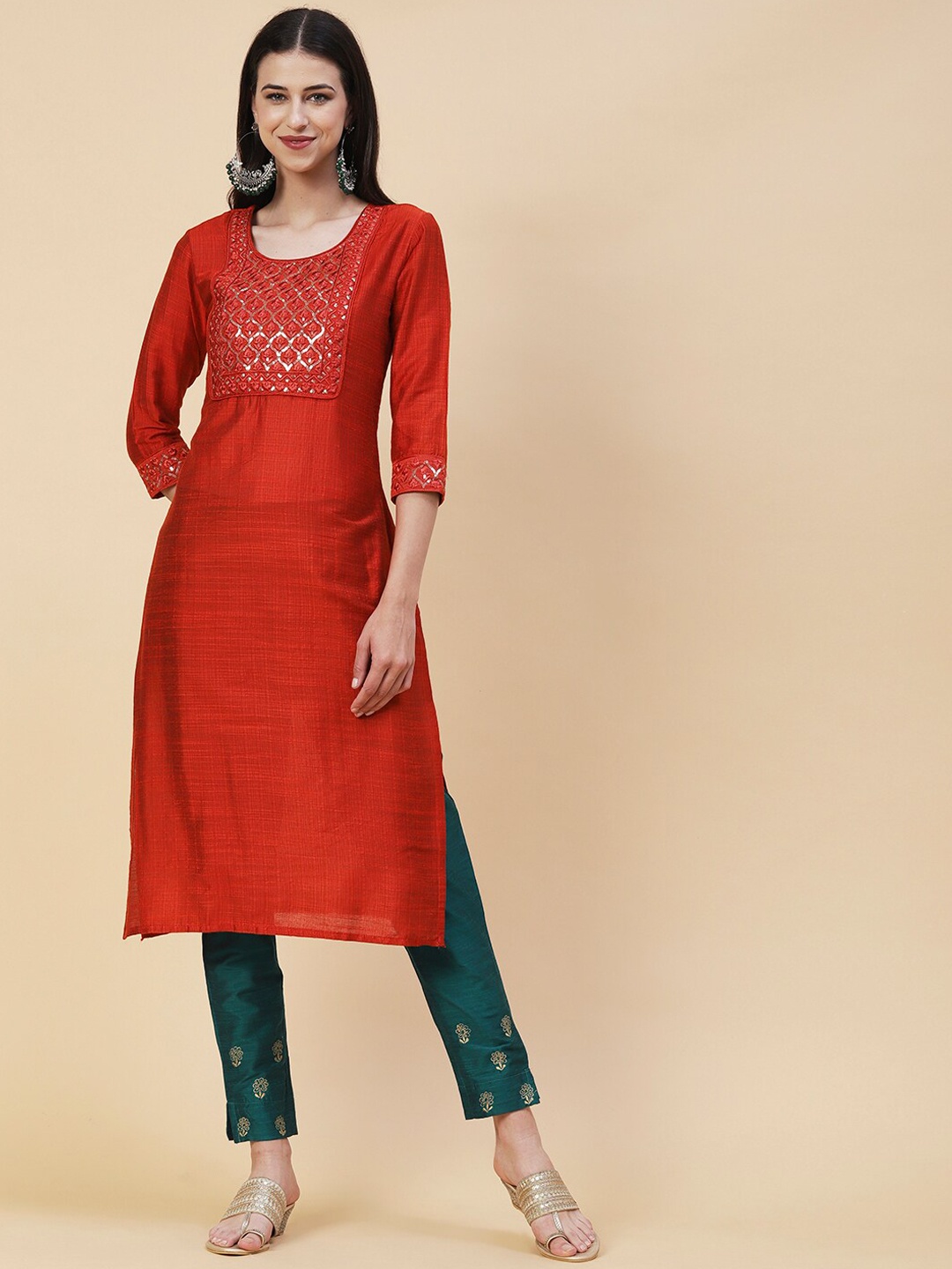 

FASHOR Ethnic Motifs Embroidered Sequined Straight Kurta, Orange