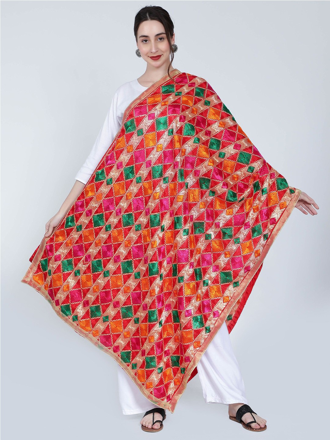 

Moda Chales Red & Green Ethnic Motifs Embroidered Dupatta with Phulkari
