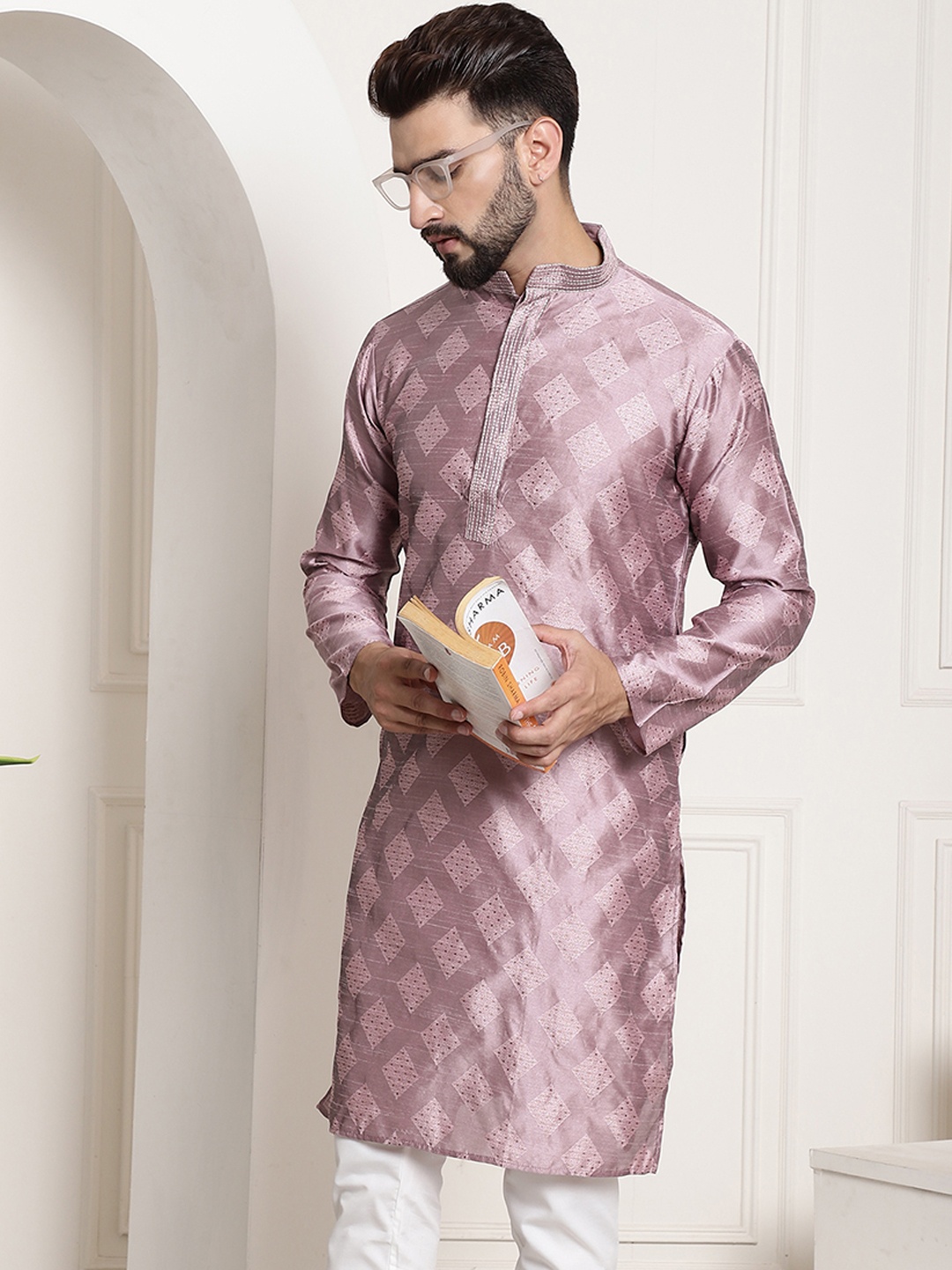 

SOJANYA Woven Design Thread Work Silk Cotton Kurta, Purple