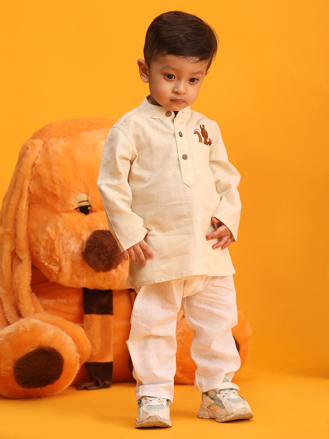 

VASTRAMAY SISHU Boys Embroidered Band Collar Thread Work Kurta With Pyjamas, Beige