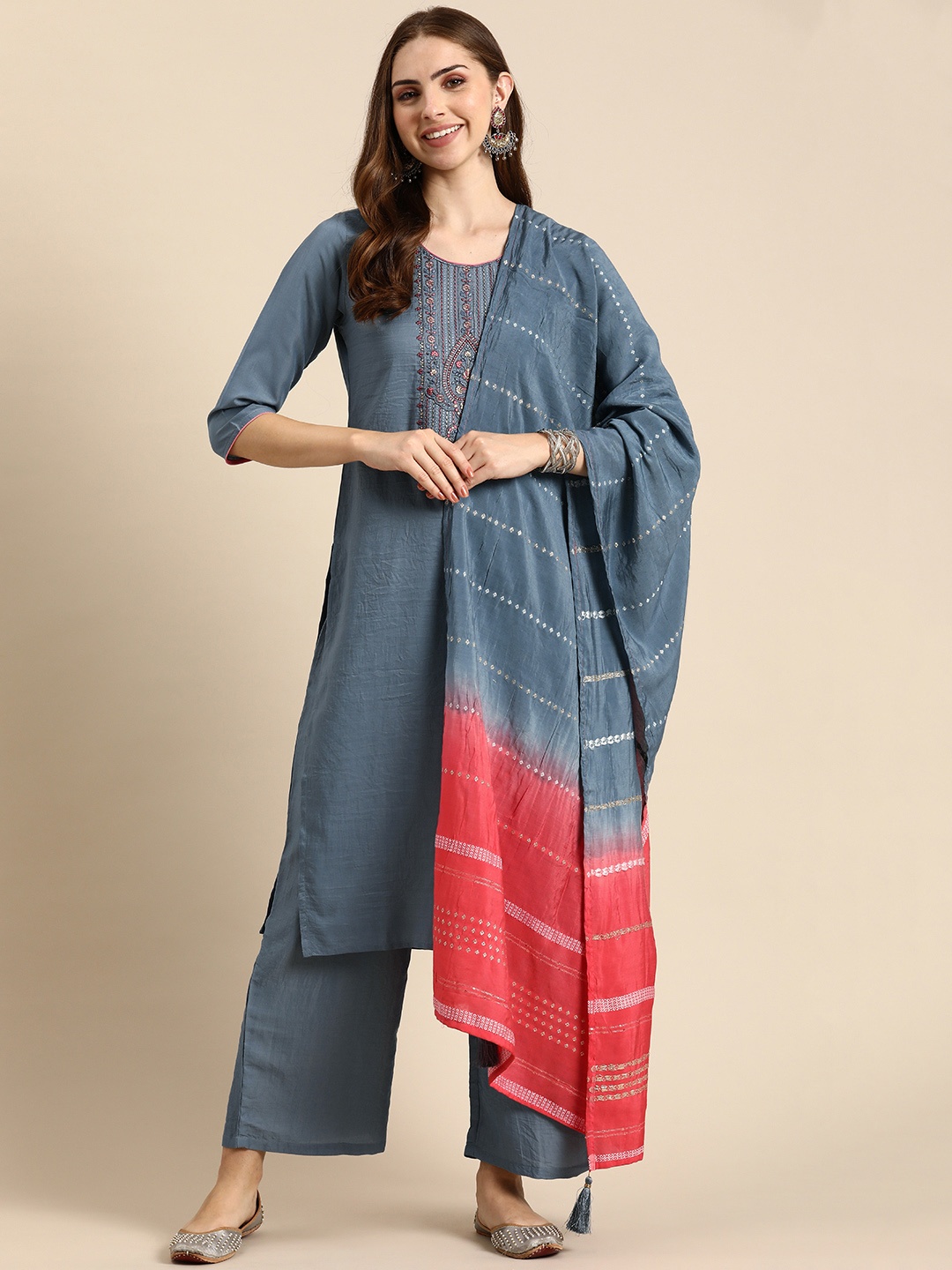

Anouk Women Floral Embroidered Regular Kurta with Palazzos & With Dupatta, Grey