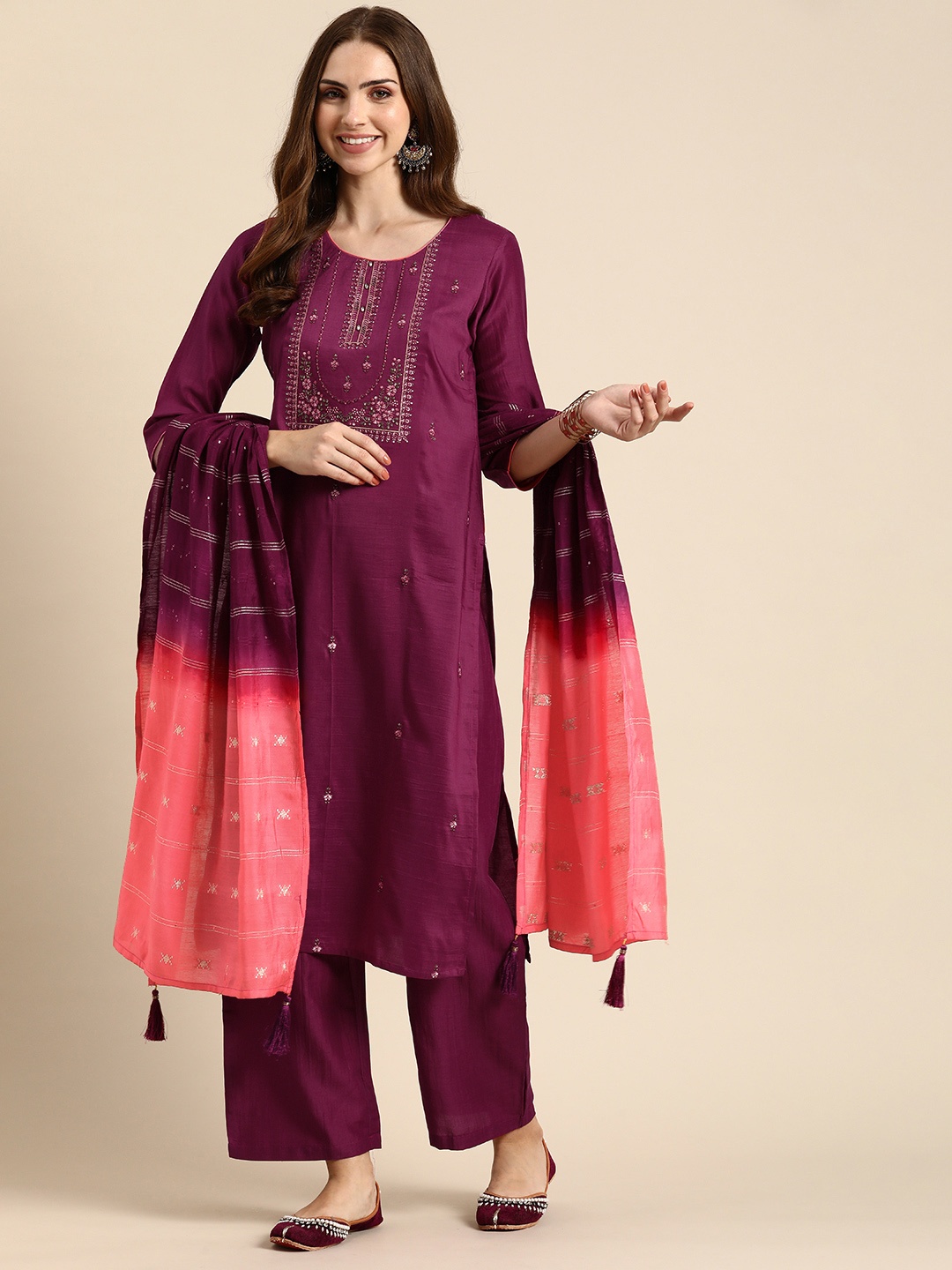 

Anouk Floral Embroidered Regular Thread Work Kurta With Palazzos & Dupatta, Magenta