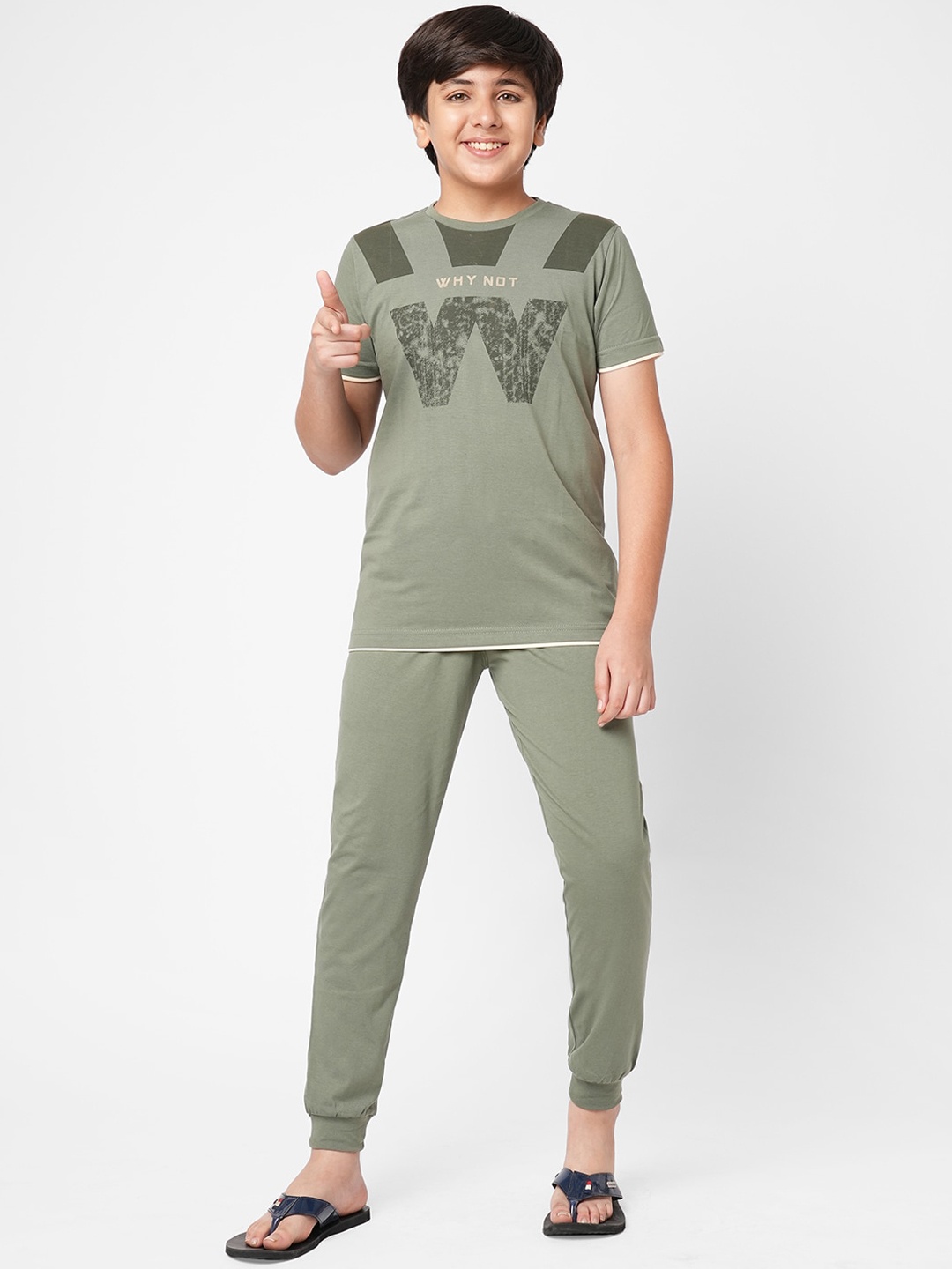 

Sweet Dreams Boys Typography Printed Night Suit, Green