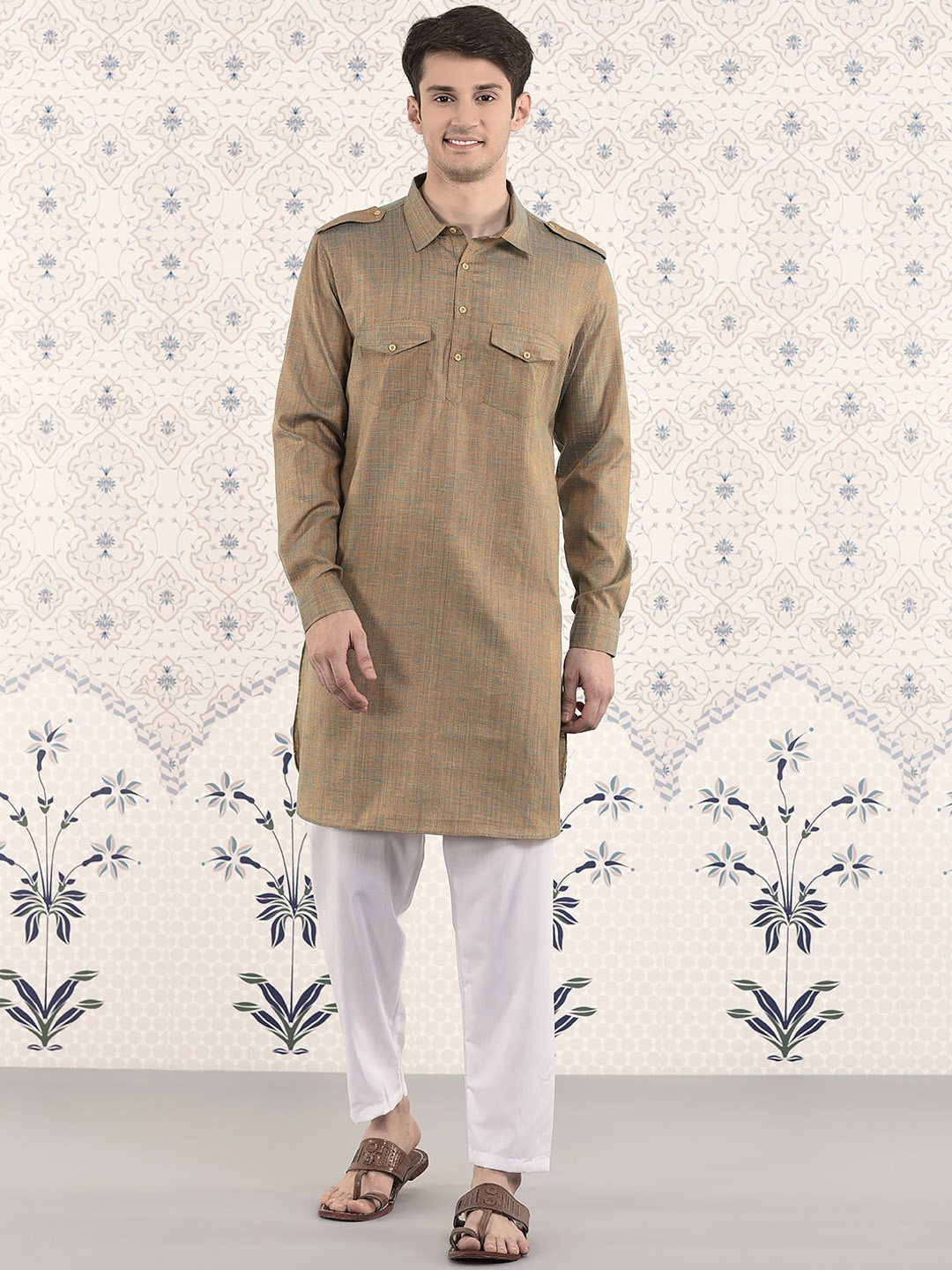 

Ode by House of Pataudi Cuffed Sleeves Pathani Kurta with Pyjamas, Copper
