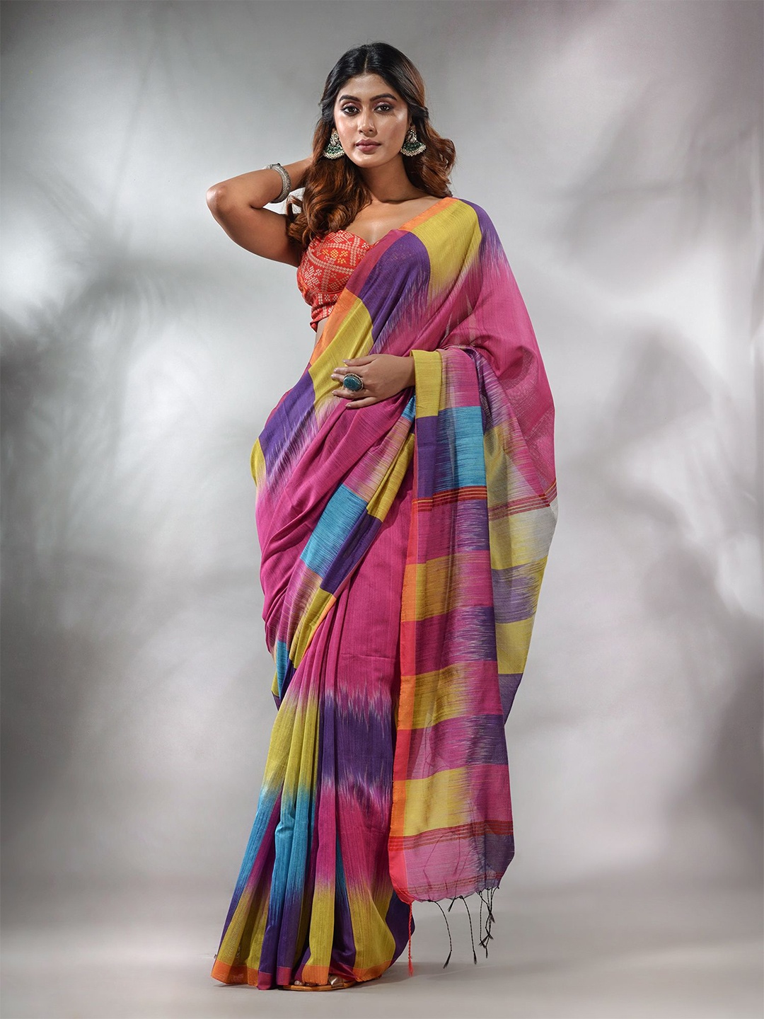

Charukriti Ikat Saree With Checked Border, Magenta