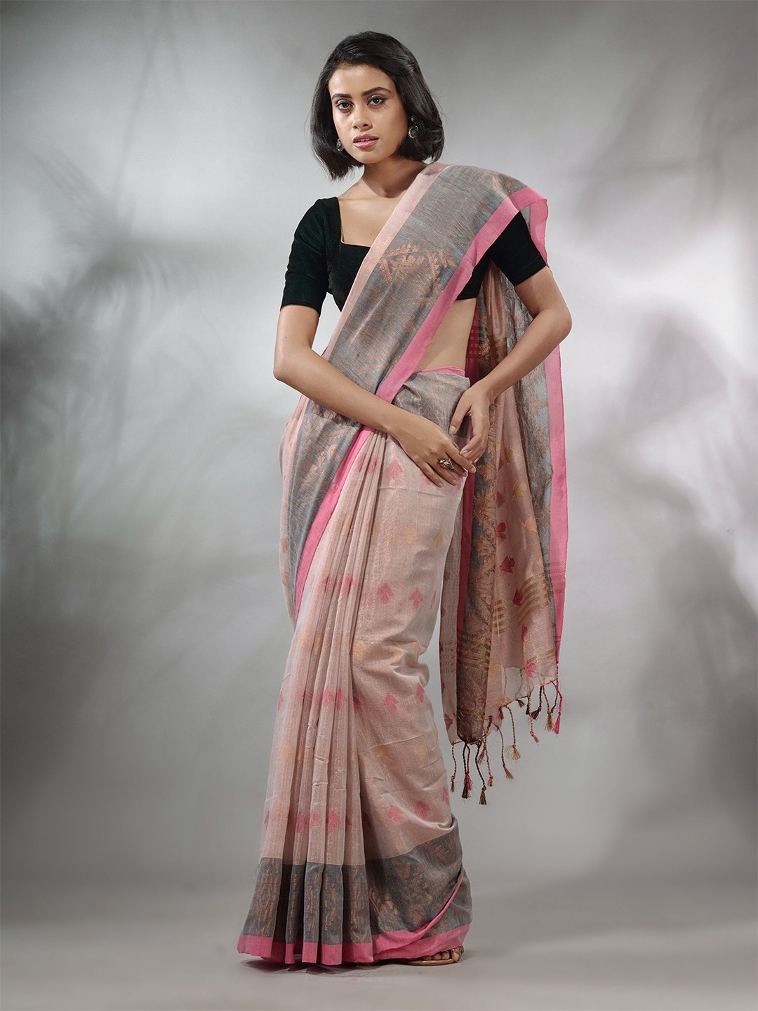 

Charukriti Floral Woven Design Zari Tissue Saree, Cream