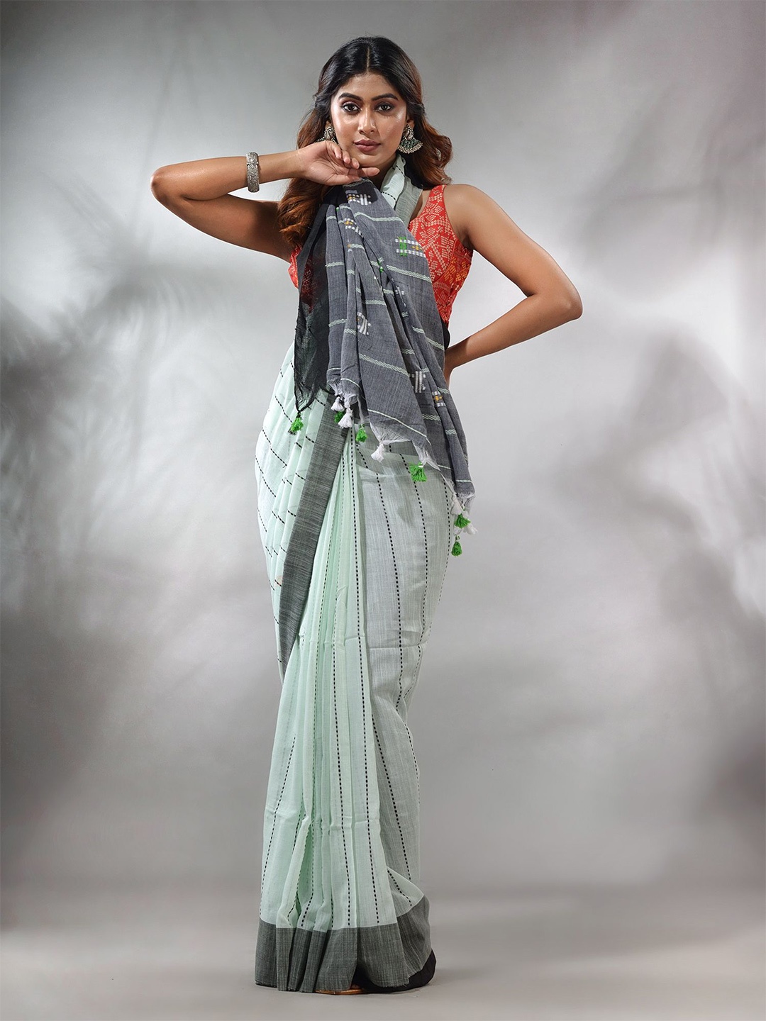 

Charukriti Striped Pure Cotton Saree, Green