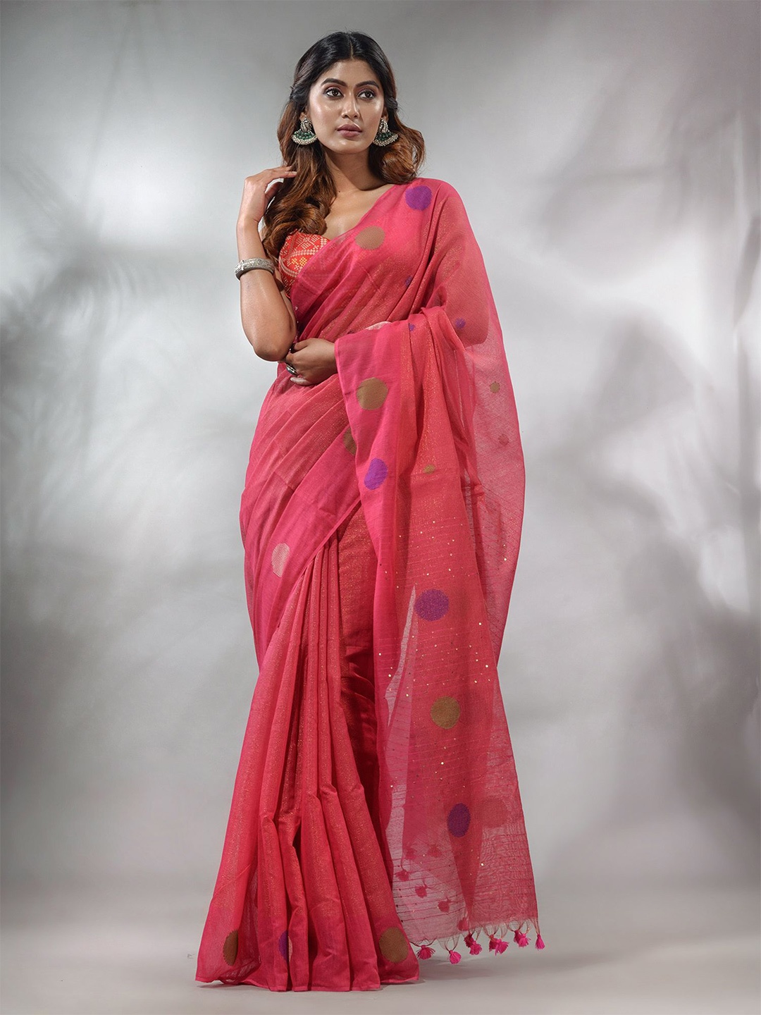 

Charukriti Sequinned Tissue Saree, Pink