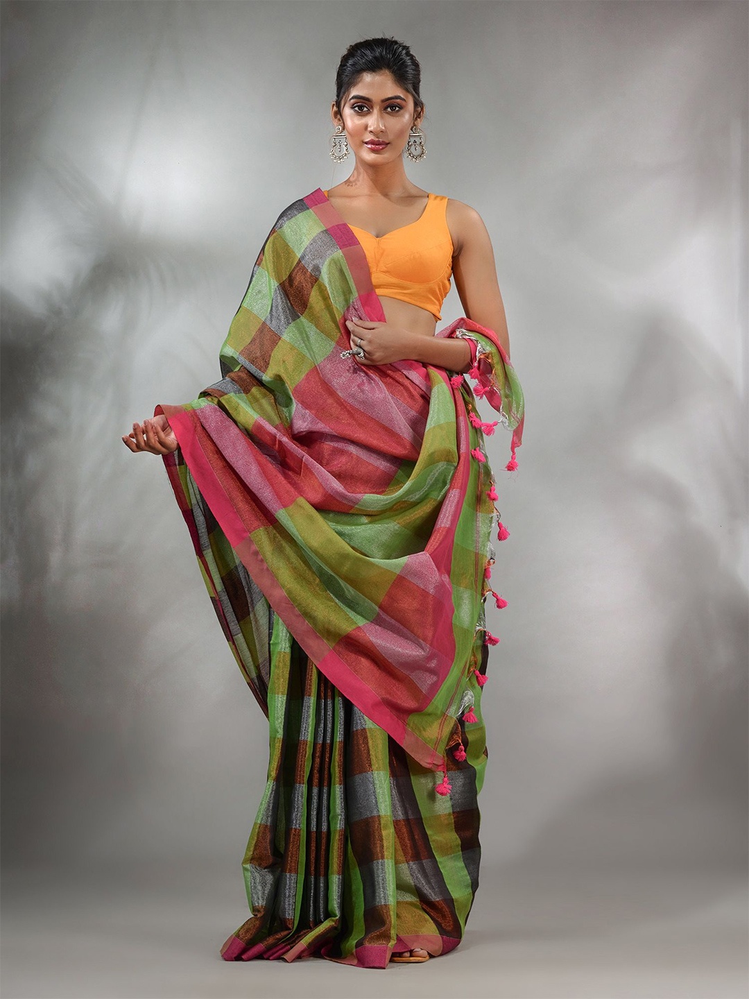 

Charukriti Checked Tissue Saree, Green