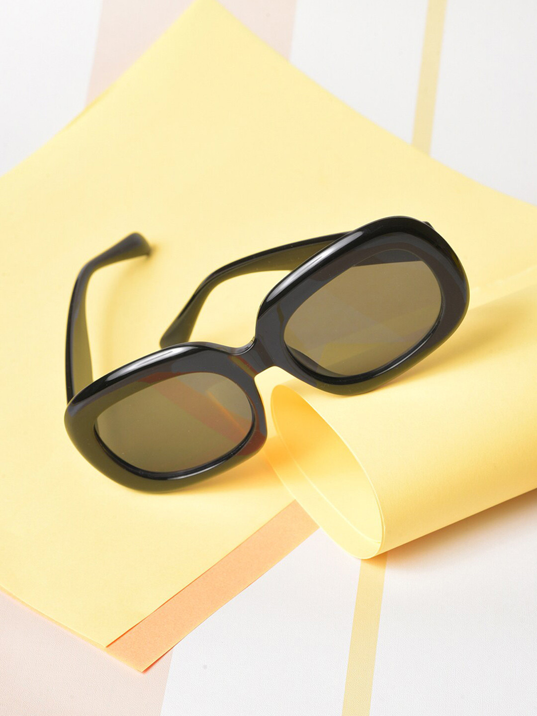 

French Accent Men Oversized Sunglasses with UV Protected Lens SS23FA_HSSG1029, Black