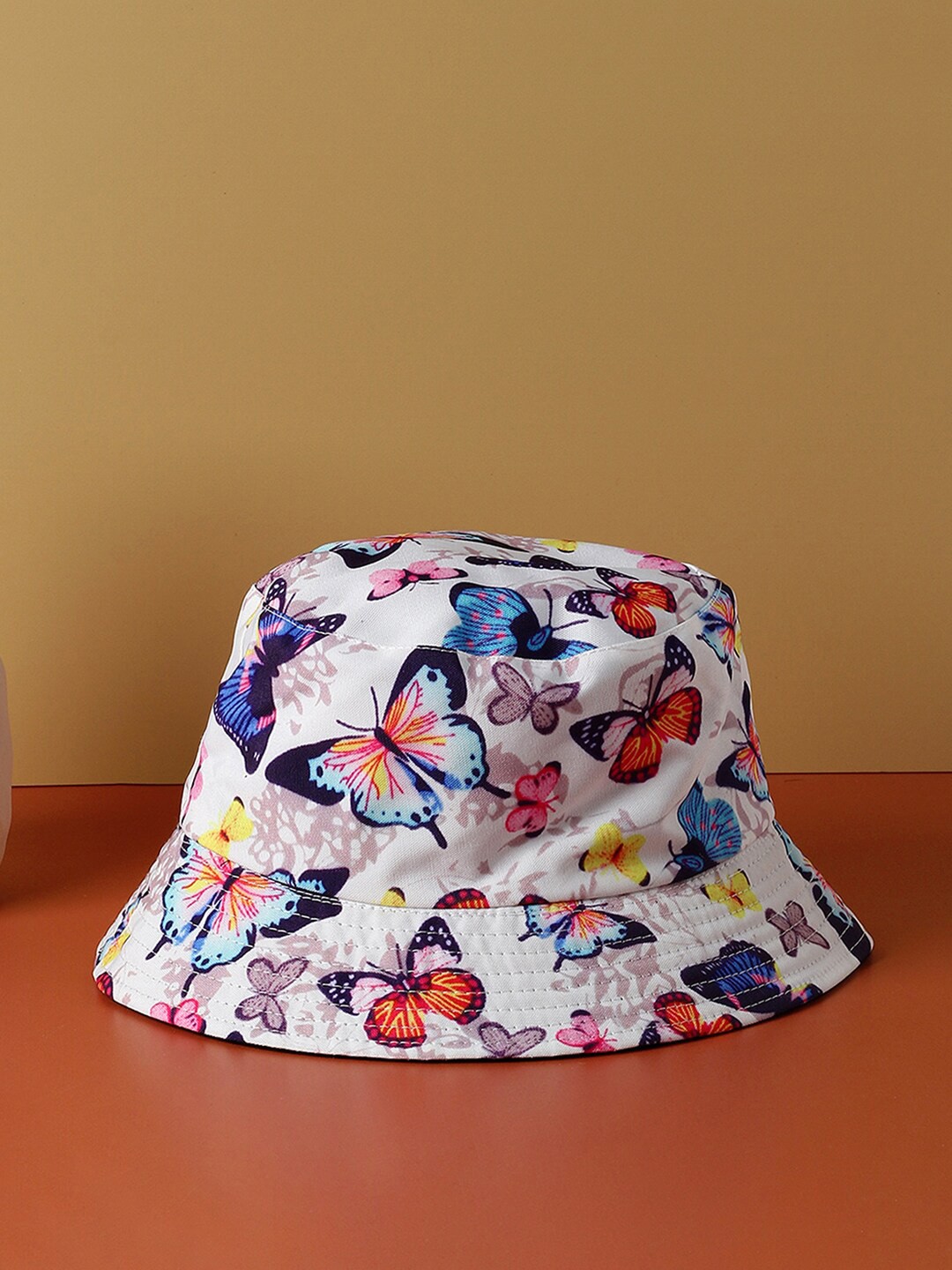 

French Accent Men Conversational Printed Bucket Hat, White