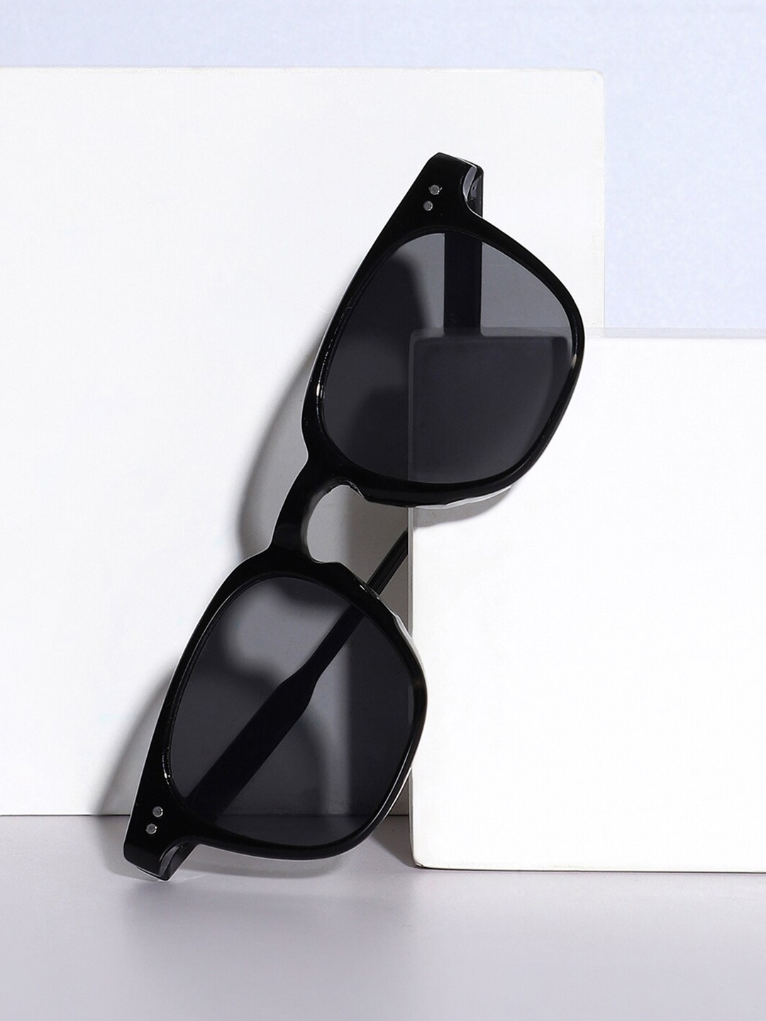 

French Accent Men Wayfarer Sunglasses with Polarised Lens SS23FA_HSSG1342, Black
