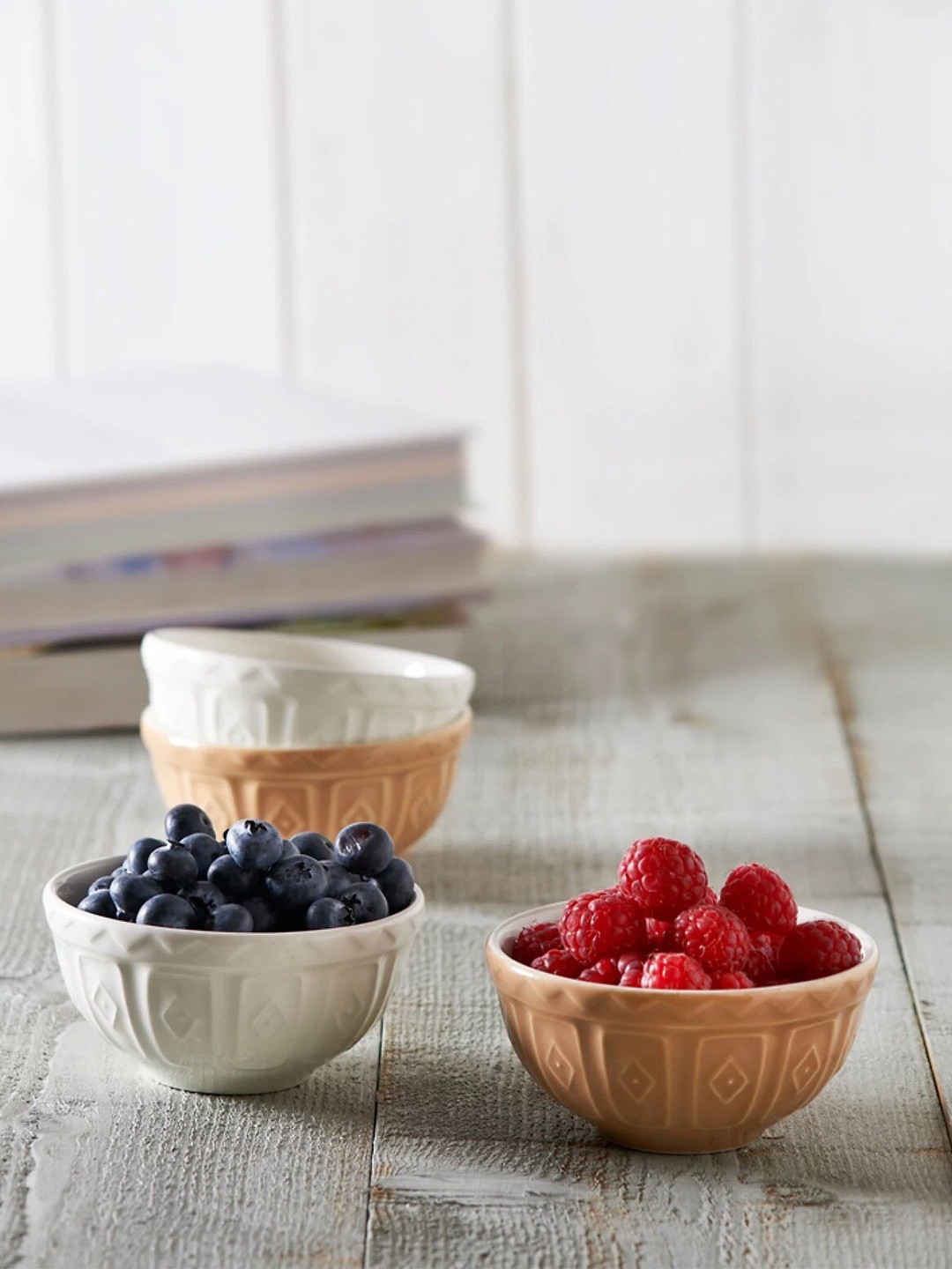 

Marks & Spencer Mason Cash Beige & White 4 Pieces Textured Ceramic Matte Bowls 200 ML Each