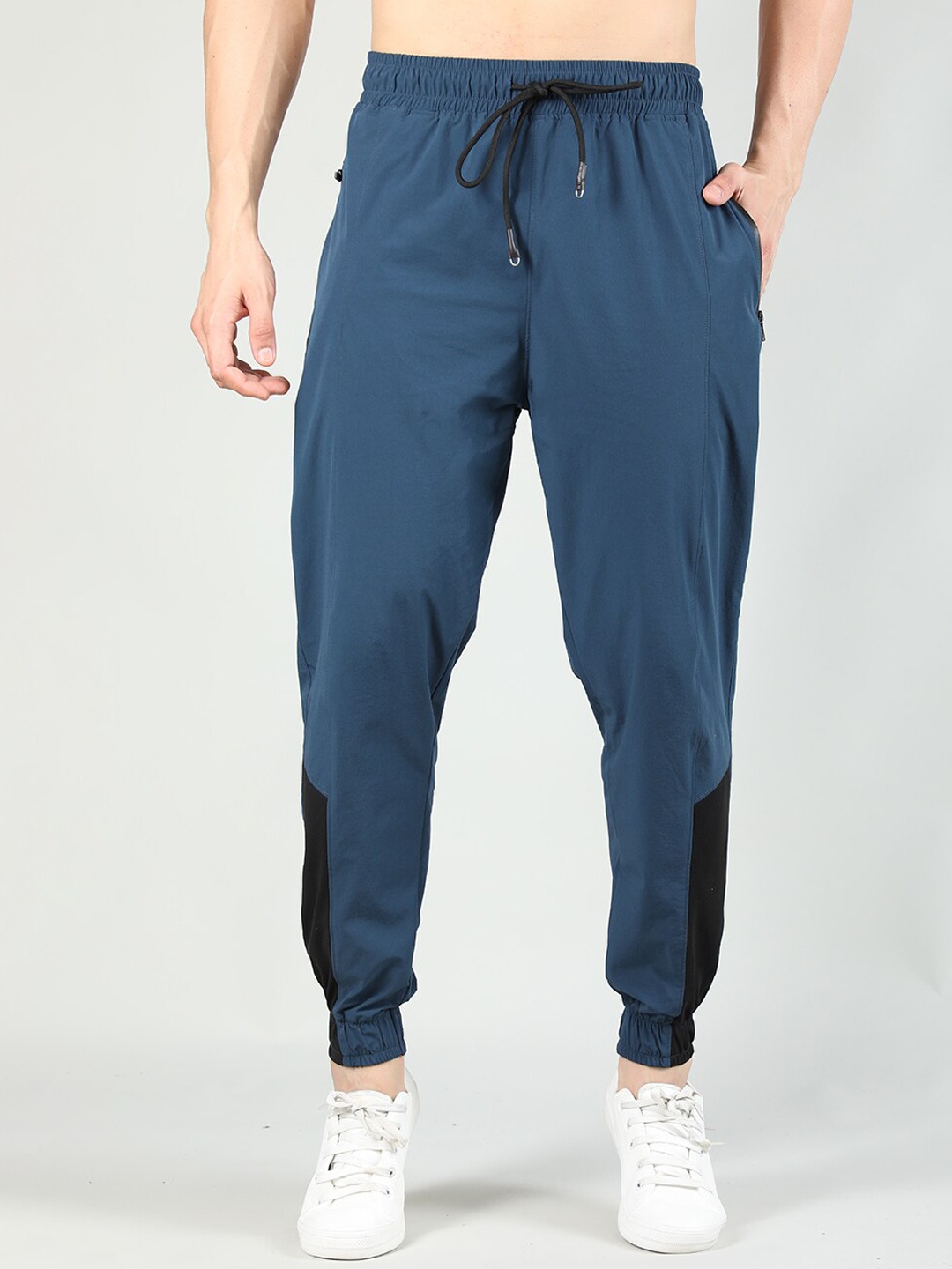 

CHKOKKO Men Mid-Rise Joggers, Navy blue