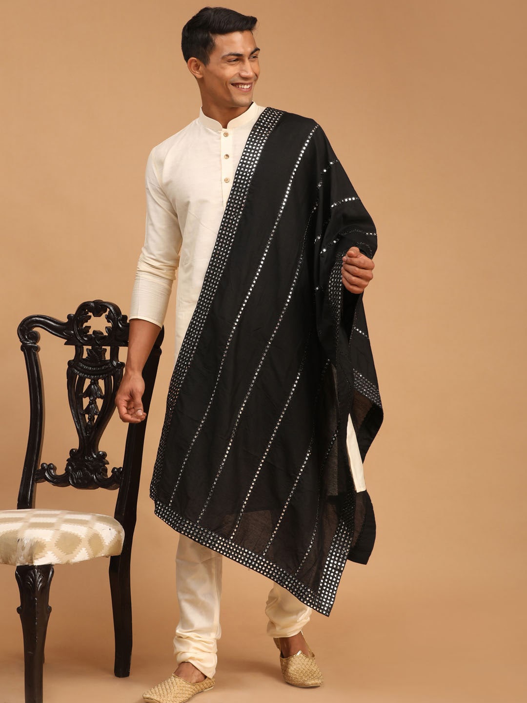 

VASTRAMAY Mandarin Collar Kurta With Churidar & Dupatta, Cream
