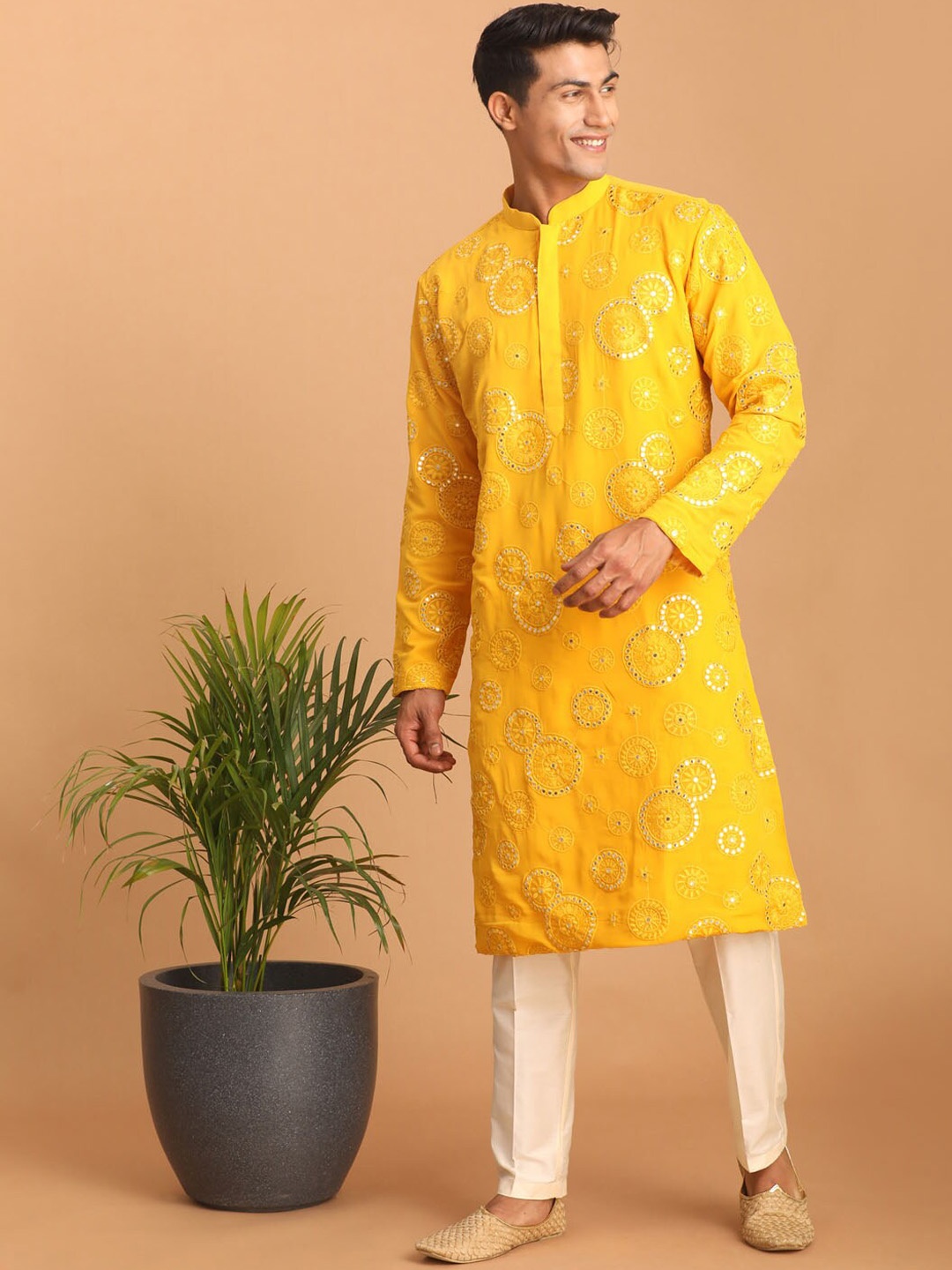 

VASTRAMAY Ethnic Motifs Embroidered Mirror Work Kurta with Pyjamas, Yellow