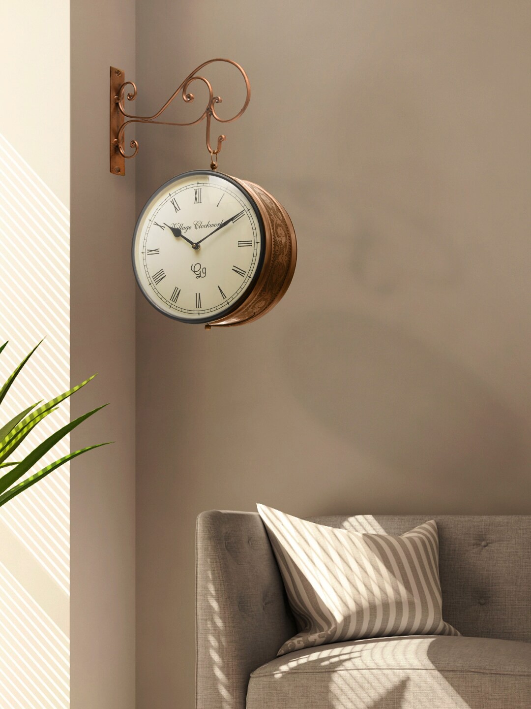 

green girgit Copper-Toned Vintage Metal Round Station Wall Clock