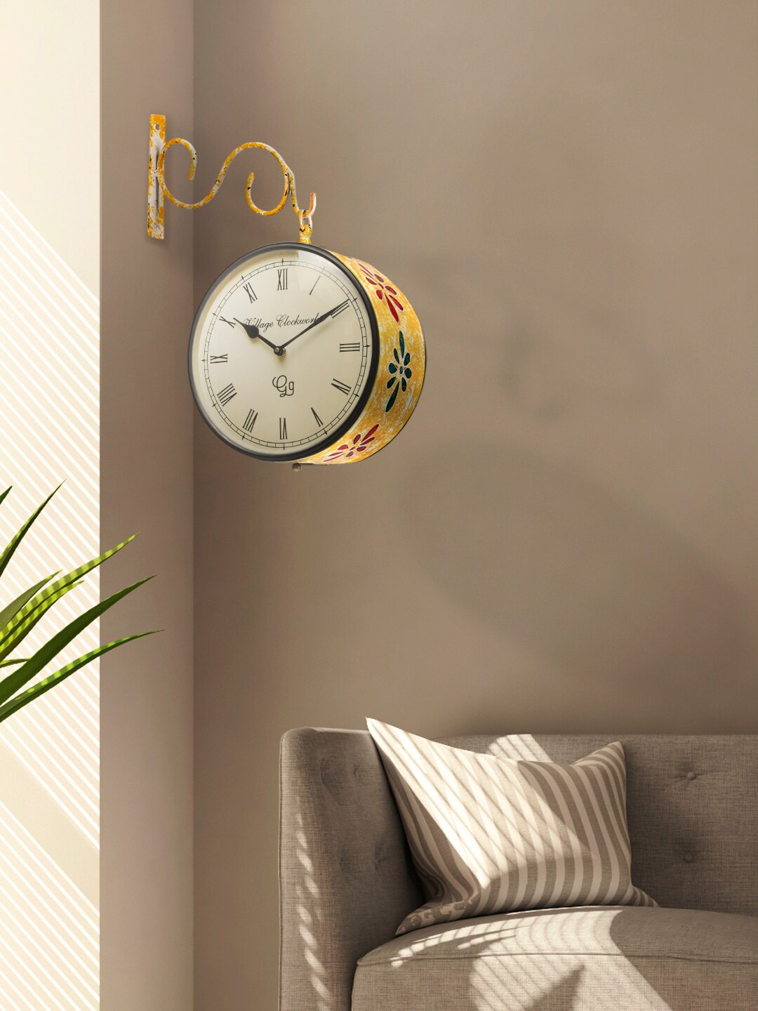 

green girgit Yellow & White Printed Vintage Metal Round Station Wall Clock