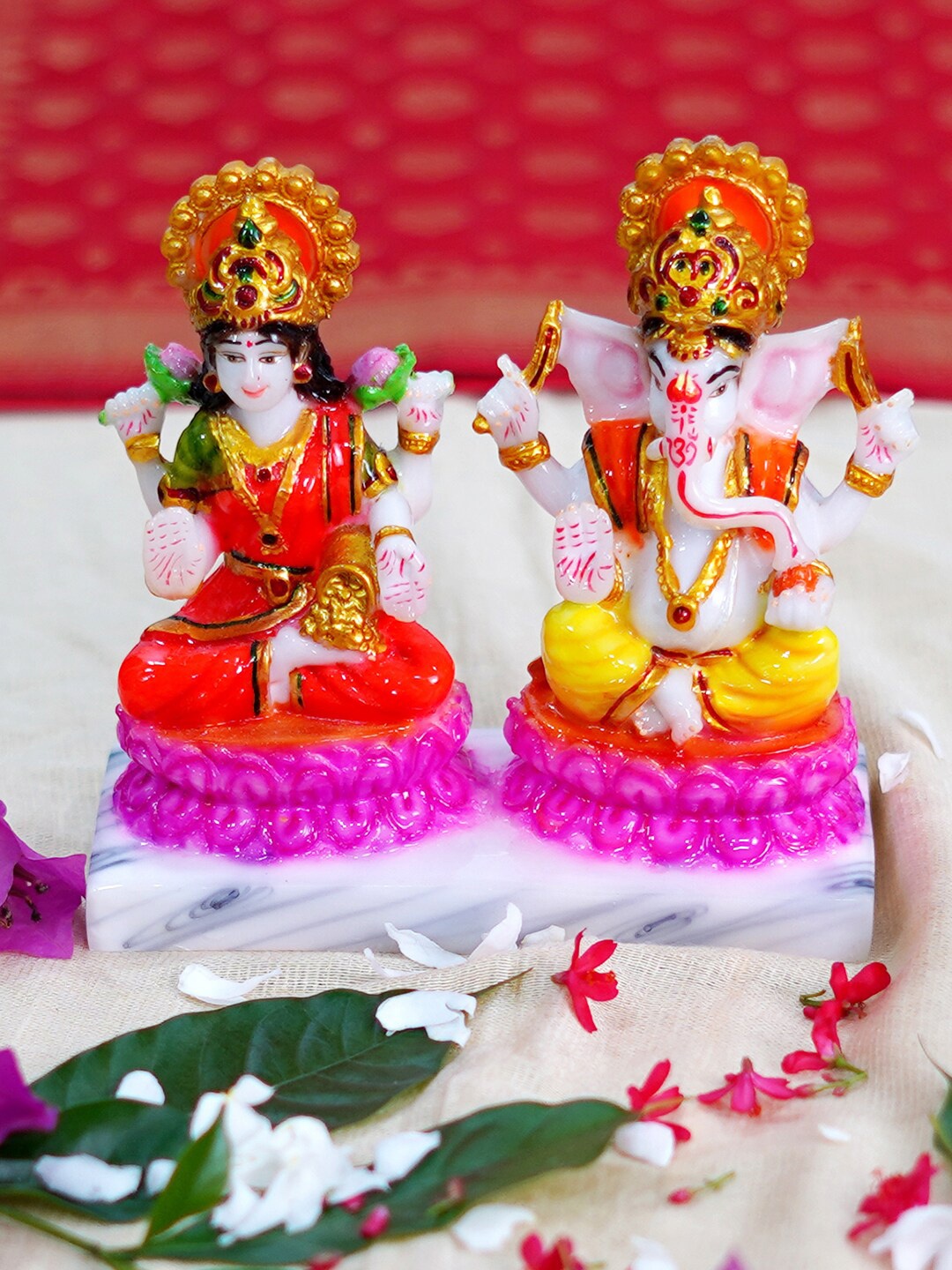 

Gallery99 White & Red 2 Pieces Laxmi & Ganesh Showpiece