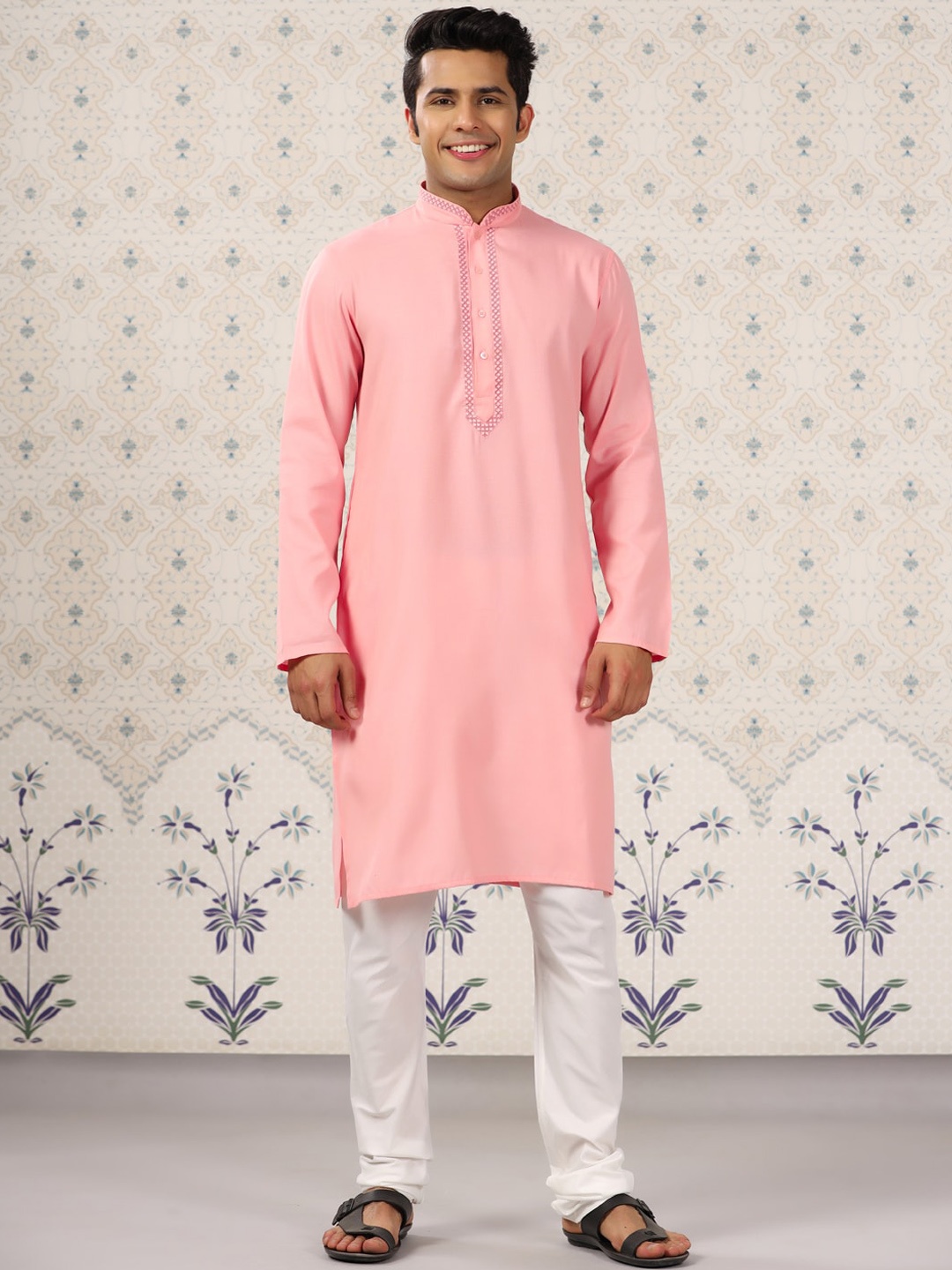 

Ode by House of Pataudi Mandarin Collar Thread Work Straight Kurta with Churidar, Peach