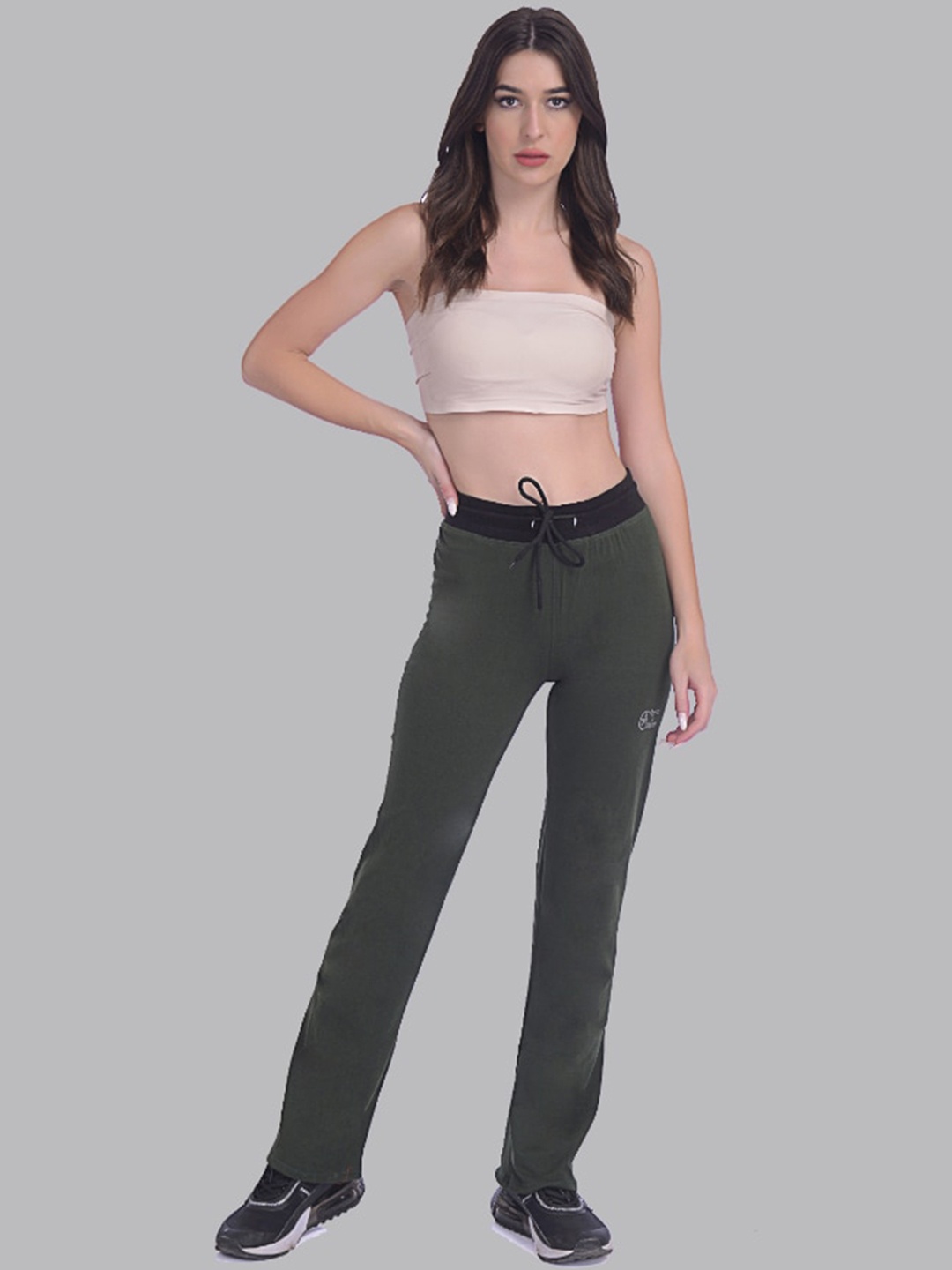 

Apraa & Parma Women Tapered Fit Track Pants, Olive