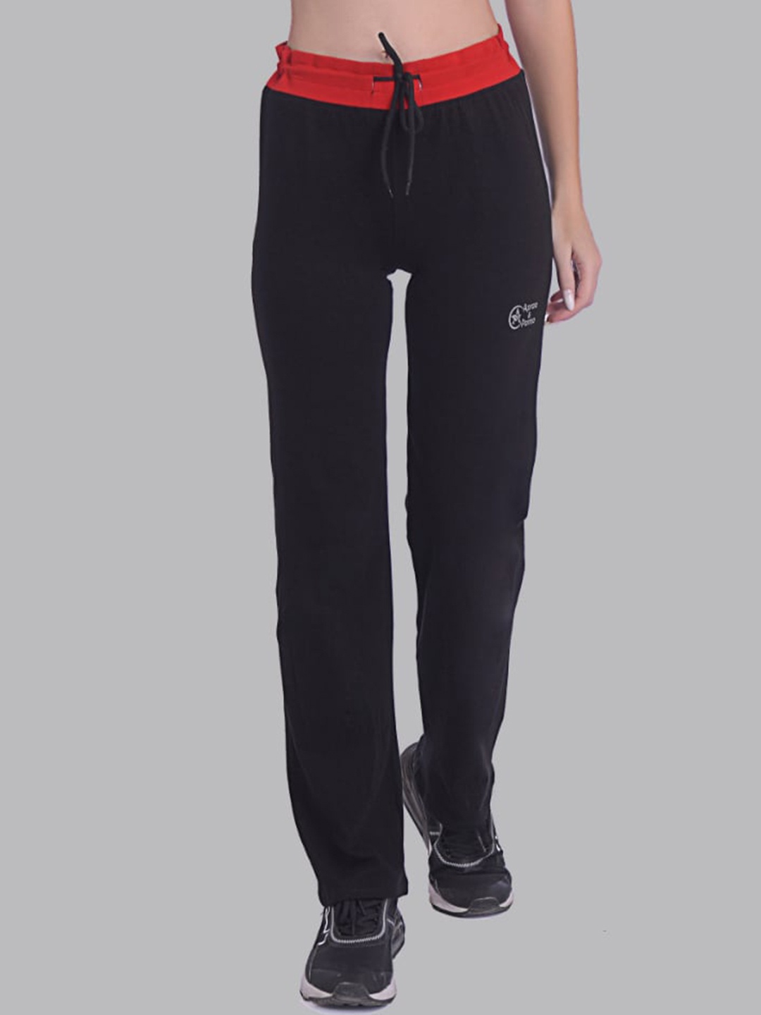 

Apraa & Parma Women Solid Tapered Fit Track Pants, Black