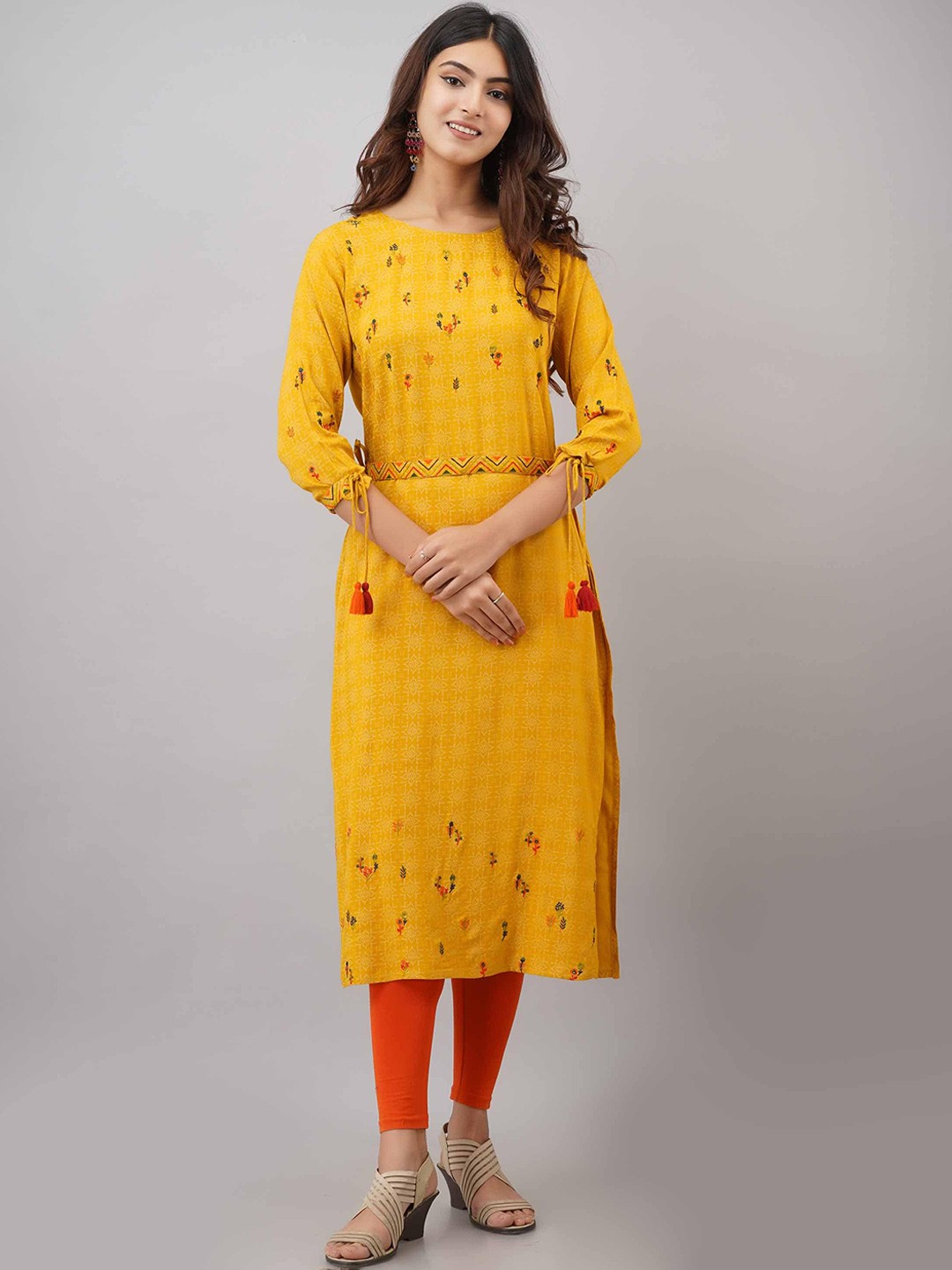 

Pankvi Geometric Printed Thread Work Straight Kurta, Yellow