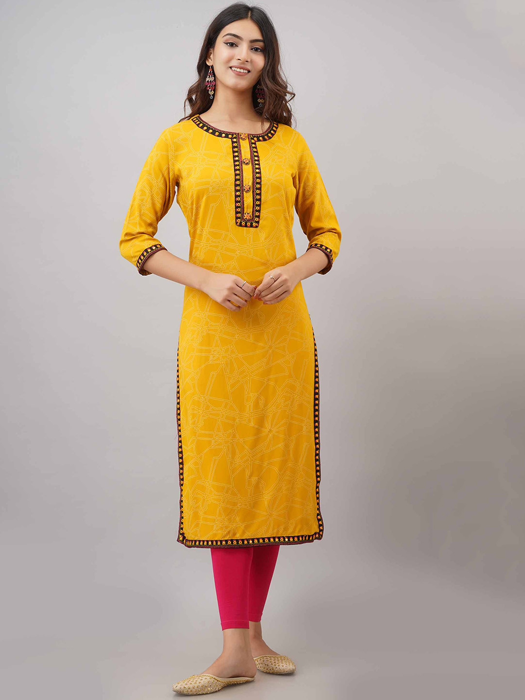 

Pankvi Geometric Printed Mirror Work Straight Kurta, Yellow