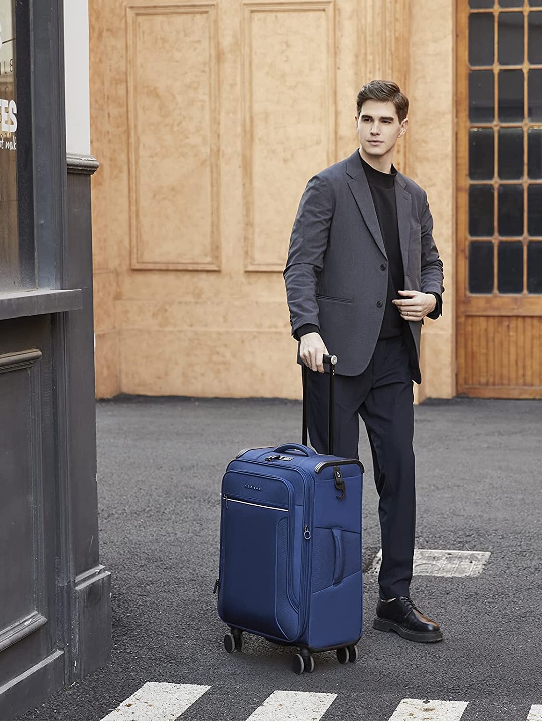 

VERAGE Soft-Sided Medium Trolley Suitcase, Blue
