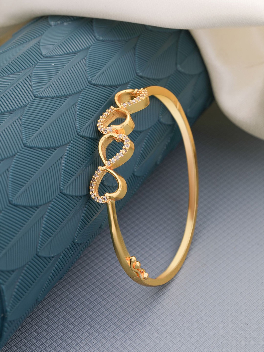 

Vita Bella Women Gold-Plated Bangle-Style Bracelet, White
